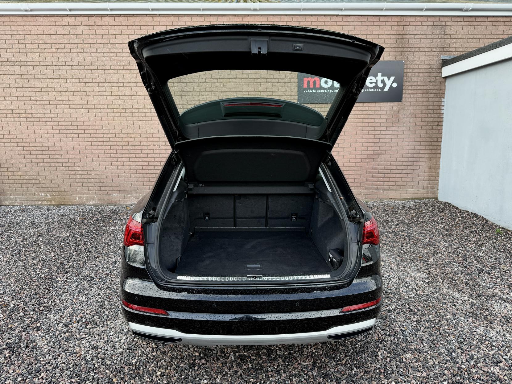 Audi Q3 2.0 TDI 35 Sport SUV 5dr Diesel S Tronic Euro 6 (s/s) (150 ps)