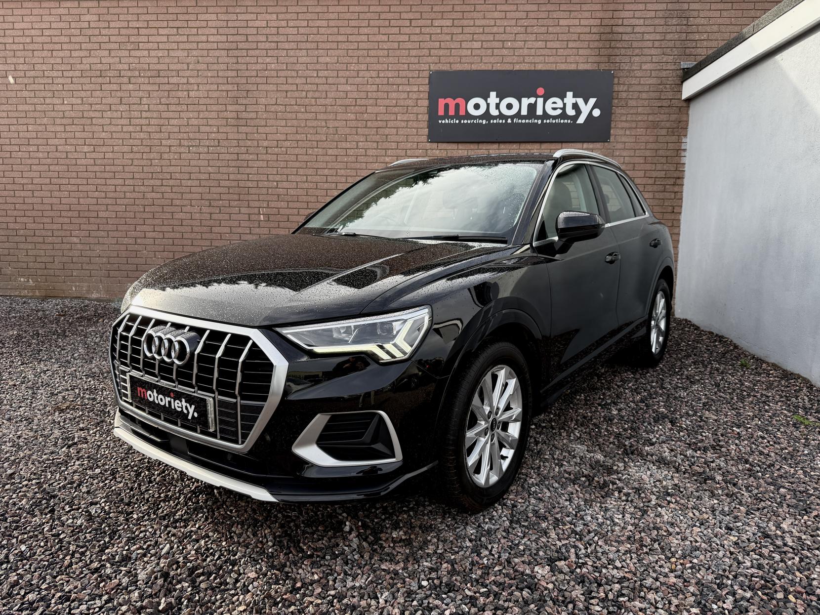 Audi Q3 2.0 TDI 35 Sport SUV 5dr Diesel S Tronic Euro 6 (s/s) (150 ps)