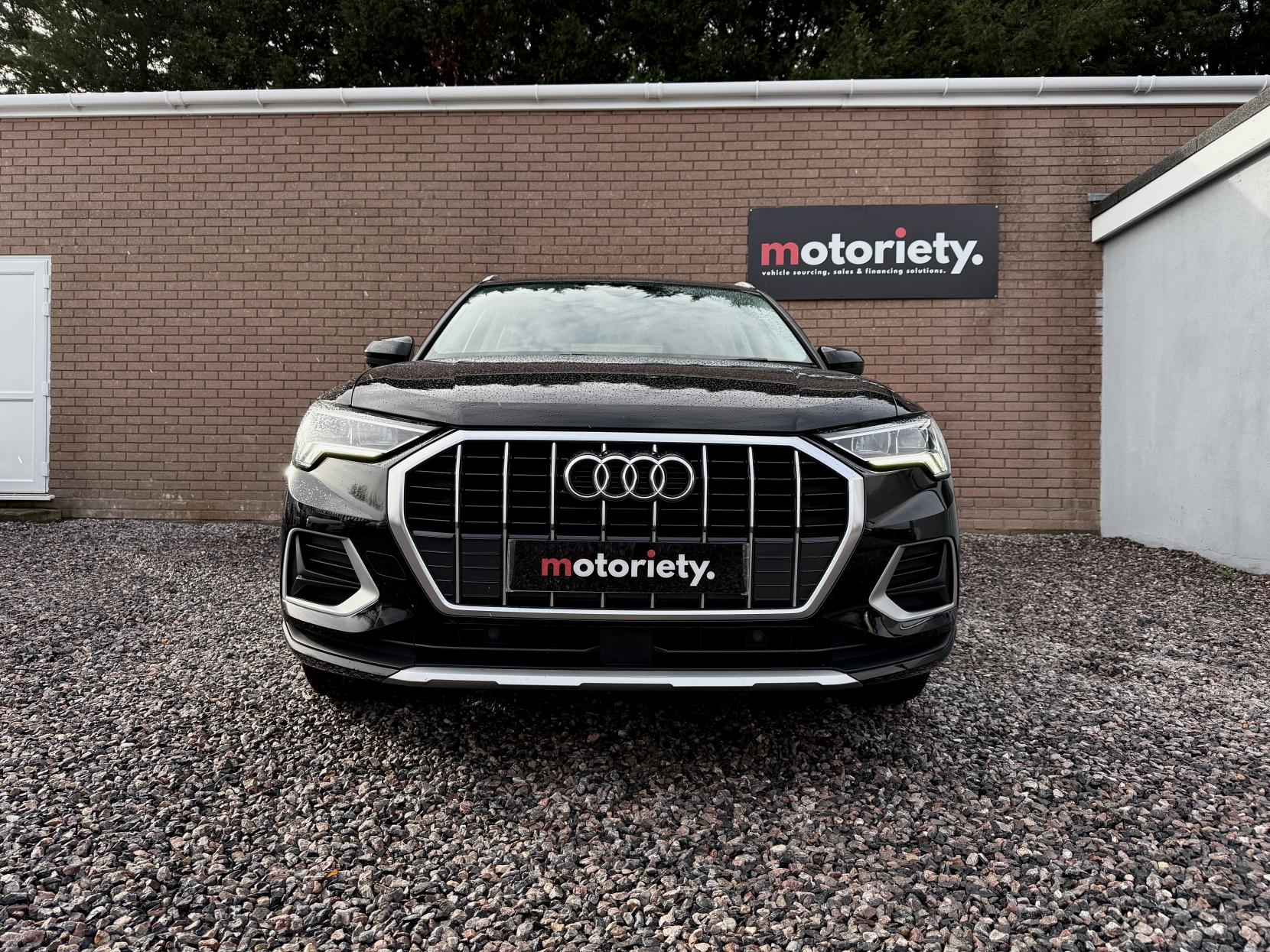 Audi Q3 2.0 TDI 35 Sport SUV 5dr Diesel S Tronic Euro 6 (s/s) (150 ps)