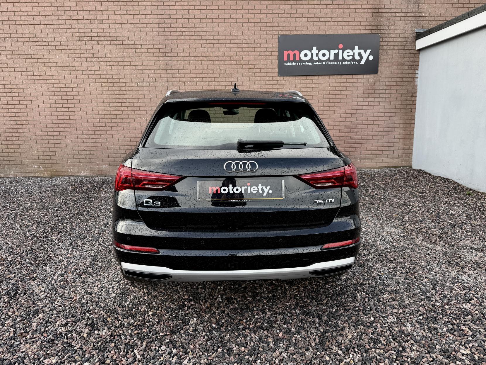 Audi Q3 2.0 TDI 35 Sport SUV 5dr Diesel S Tronic Euro 6 (s/s) (150 ps)