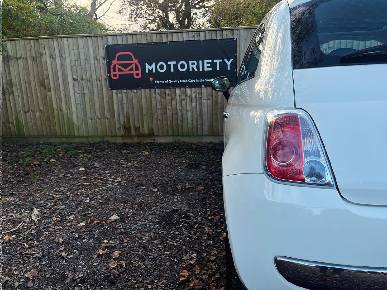 Fiat 500 1.2 Lounge Hatchback 3dr Petrol Dualogic Euro 4 (69 bhp)