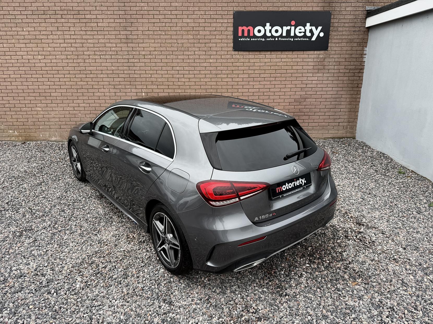 Mercedes-Benz A Class 1.5 A180d AMG Line (Premium Plus) Hatchback 5dr Diesel 7G-DCT Euro 6 (s/s) (116 ps)