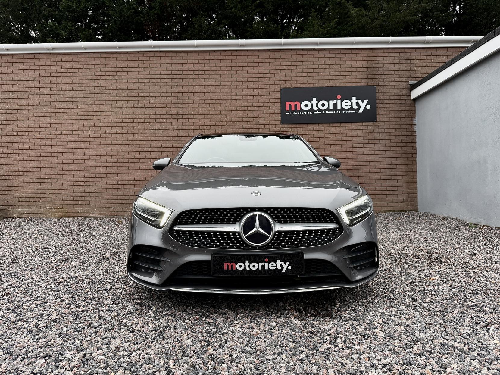 Mercedes-Benz A Class 1.5 A180d AMG Line (Premium Plus) Hatchback 5dr Diesel 7G-DCT Euro 6 (s/s) (116 ps)