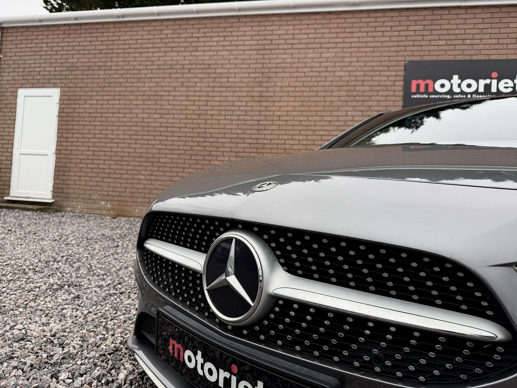 Mercedes-Benz A Class 1.5 A180d AMG Line (Premium Plus) Hatchback 5dr Diesel 7G-DCT Euro 6 (s/s) (116 ps)