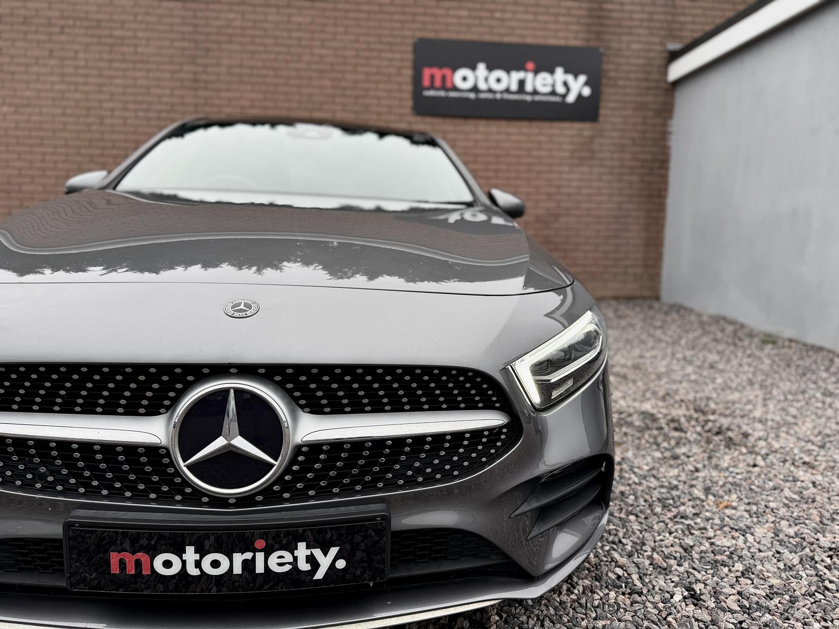 Mercedes-Benz A Class 1.5 A180d AMG Line (Premium Plus) Hatchback 5dr Diesel 7G-DCT Euro 6 (s/s) (116 ps)