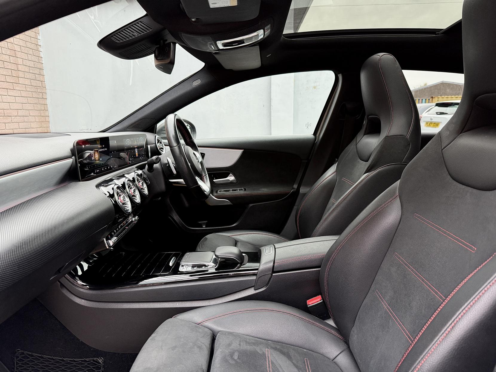 Mercedes-Benz A Class 1.5 A180d AMG Line (Premium Plus) Hatchback 5dr Diesel 7G-DCT Euro 6 (s/s) (116 ps)