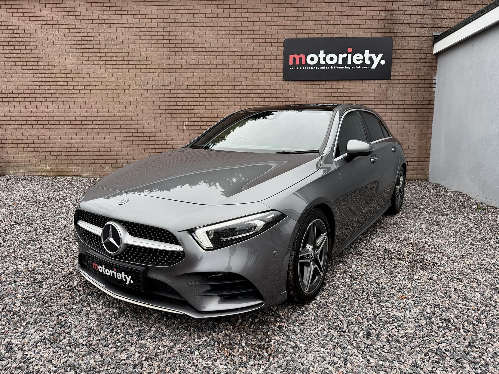 Mercedes-Benz A Class 1.5 A180d AMG Line (Premium Plus) Hatchback 5dr Diesel 7G-DCT Euro 6 (s/s) (116 ps)