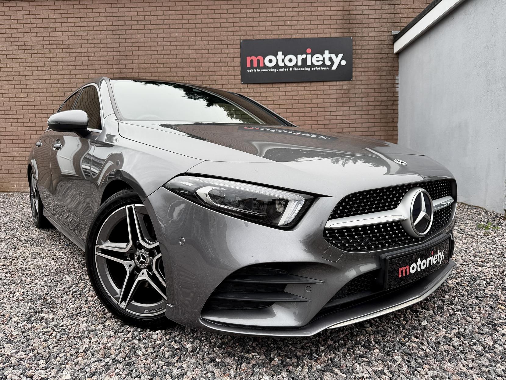 Mercedes-Benz A Class 1.5 A180d AMG Line (Premium Plus) Hatchback 5dr Diesel 7G-DCT Euro 6 (s/s) (116 ps)