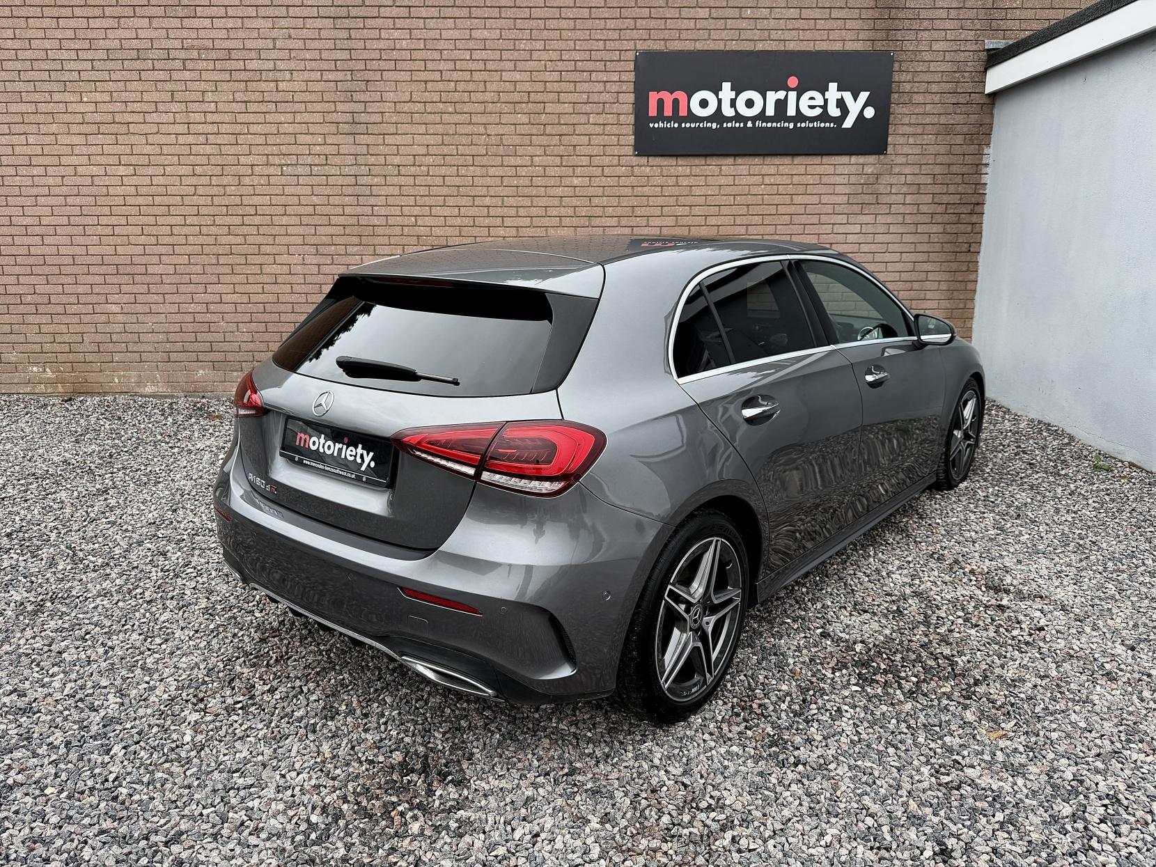 Mercedes-Benz A Class 1.5 A180d AMG Line (Premium Plus) Hatchback 5dr Diesel 7G-DCT Euro 6 (s/s) (116 ps)