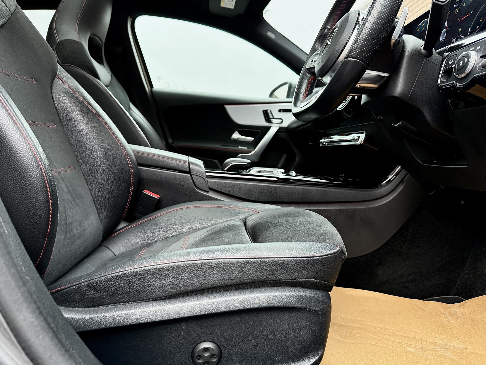 Mercedes-Benz A Class 1.5 A180d AMG Line (Premium Plus) Hatchback 5dr Diesel 7G-DCT Euro 6 (s/s) (116 ps)