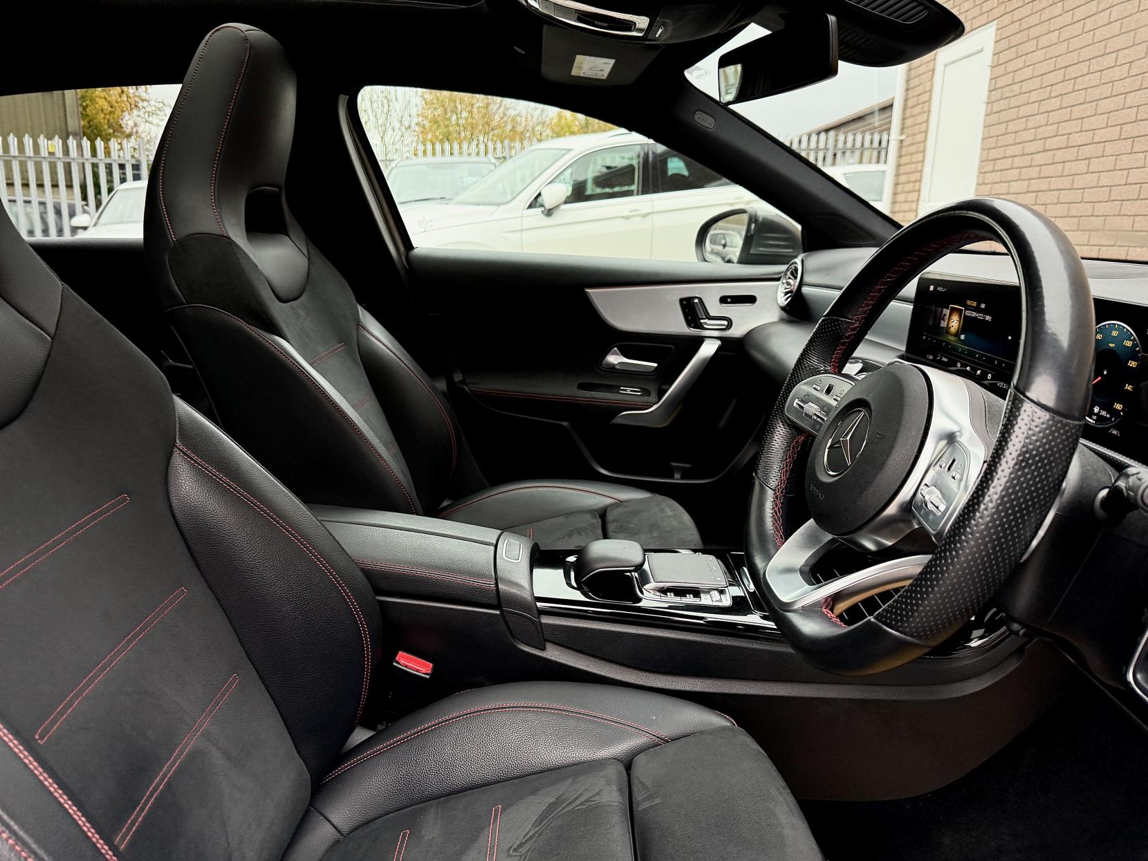 Mercedes-Benz A Class 1.5 A180d AMG Line (Premium Plus) Hatchback 5dr Diesel 7G-DCT Euro 6 (s/s) (116 ps)