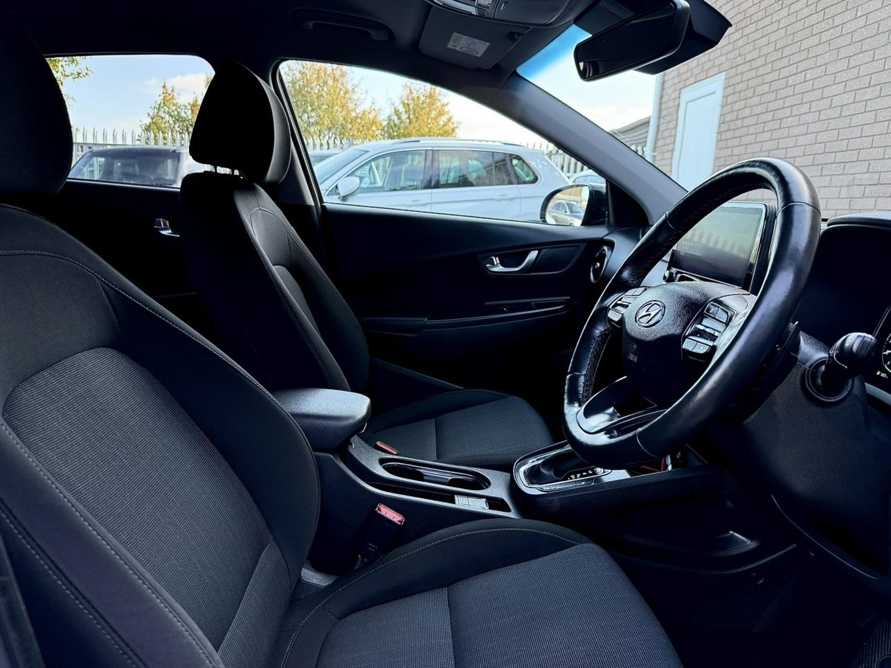 Hyundai KONA 1.6 h-GDi Premium SUV 5dr Petrol Hybrid DCT Euro 6 (s/s) (141 ps)