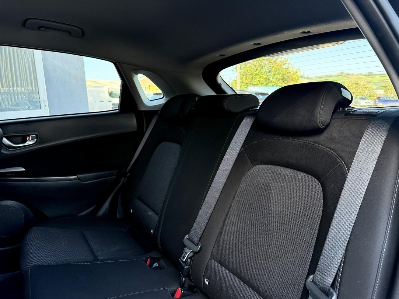 Hyundai KONA 1.6 h-GDi Premium SUV 5dr Petrol Hybrid DCT Euro 6 (s/s) (141 ps)