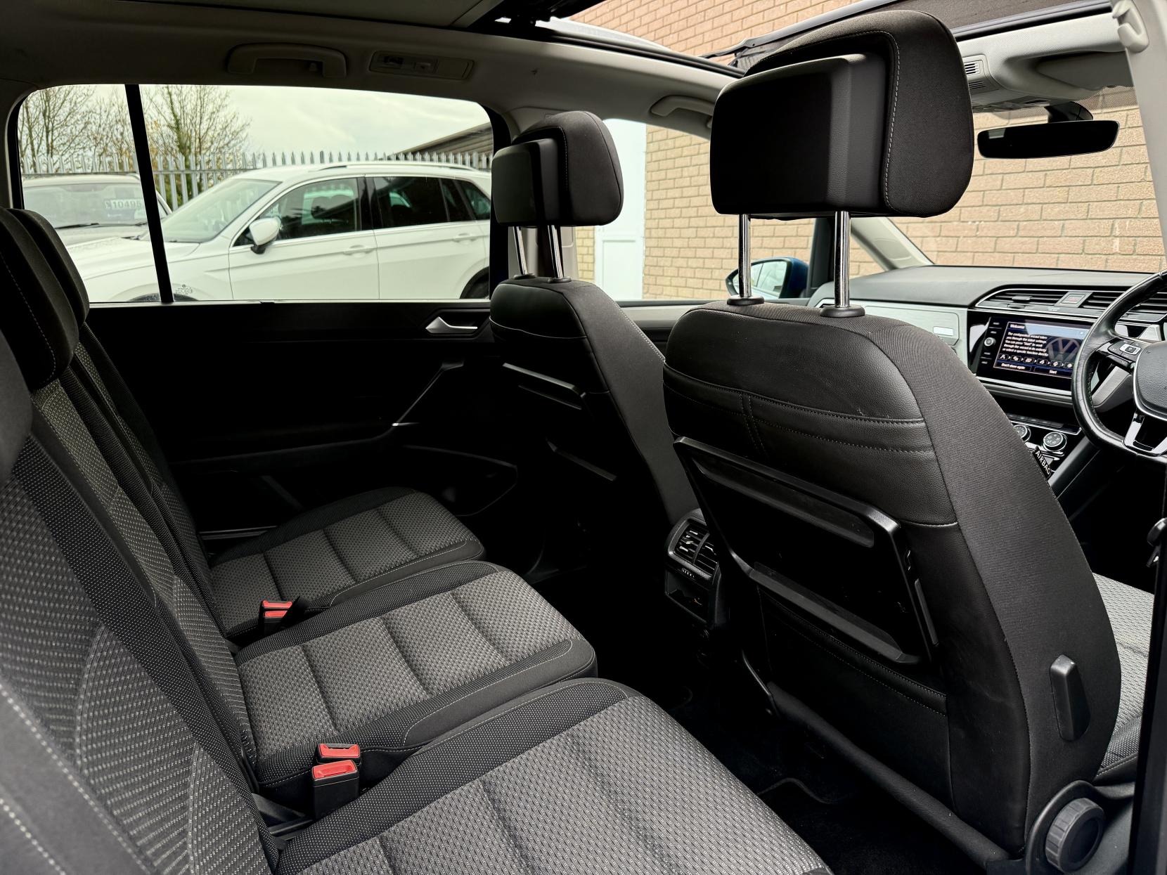 Volkswagen Touran 1.6 TDI BlueMotion Tech SE Family MPV 5dr Diesel DSG Euro 6 (s/s) (115 ps)