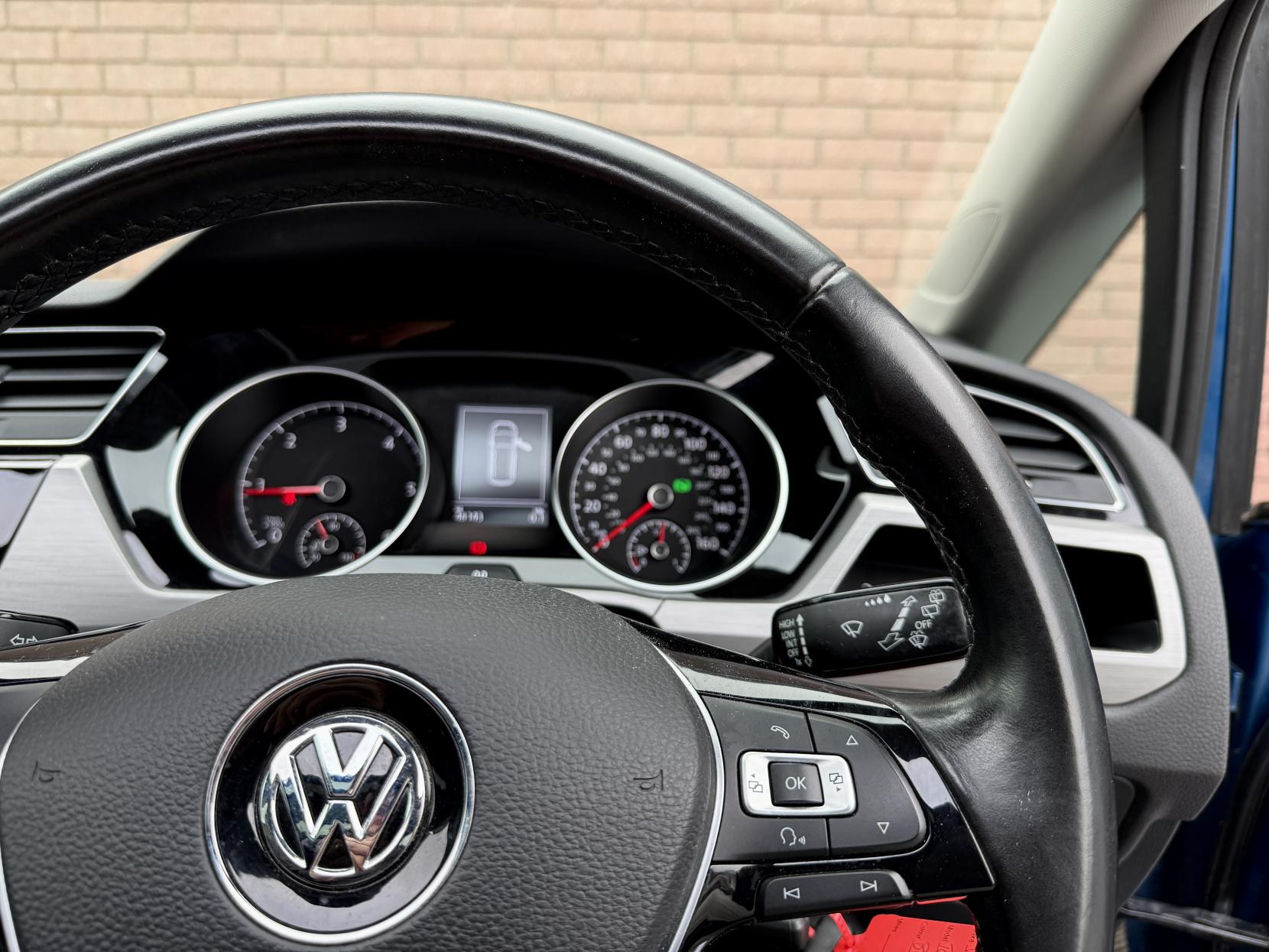 Volkswagen Touran 1.6 TDI BlueMotion Tech SE Family MPV 5dr Diesel DSG Euro 6 (s/s) (115 ps)