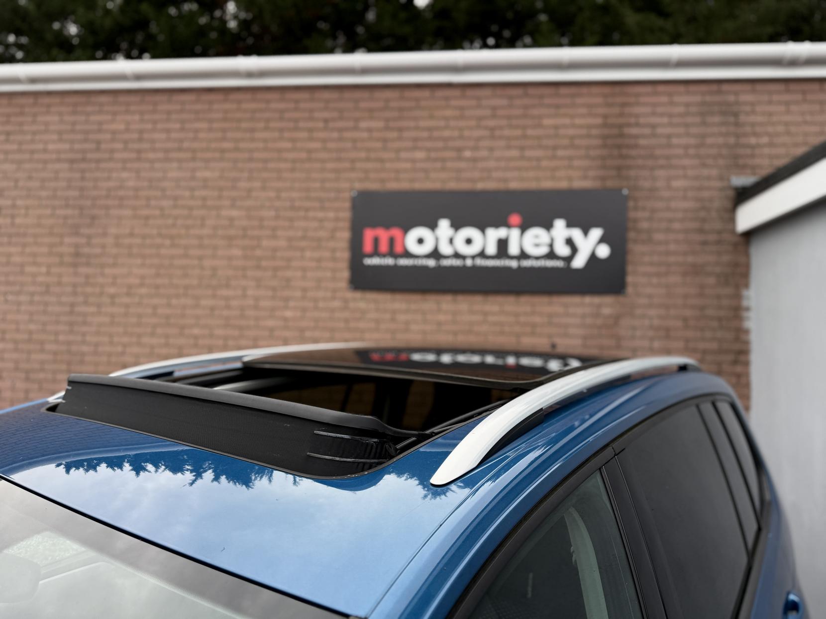 Volkswagen Touran 1.6 TDI BlueMotion Tech SE Family MPV 5dr Diesel DSG Euro 6 (s/s) (115 ps)