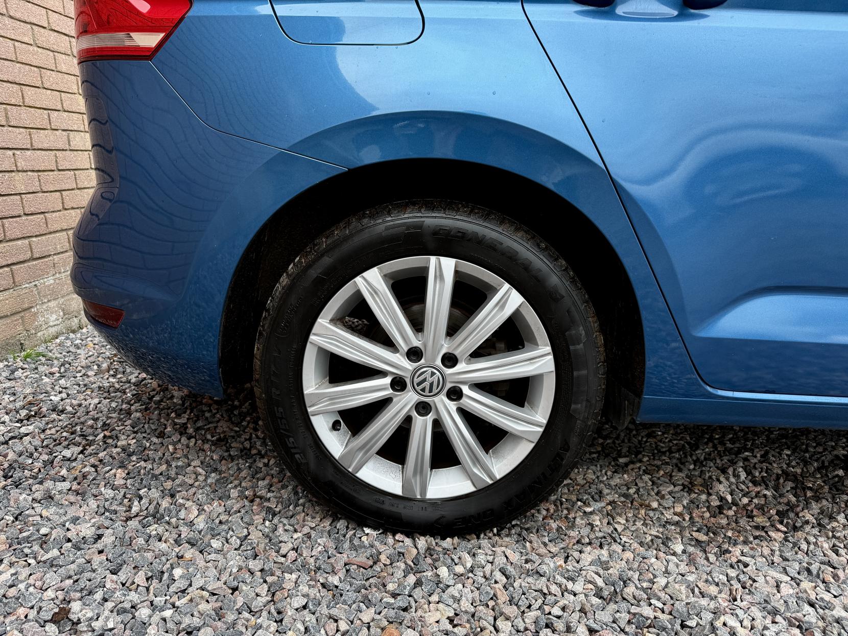 Volkswagen Touran 1.6 TDI BlueMotion Tech SE Family MPV 5dr Diesel DSG Euro 6 (s/s) (115 ps)