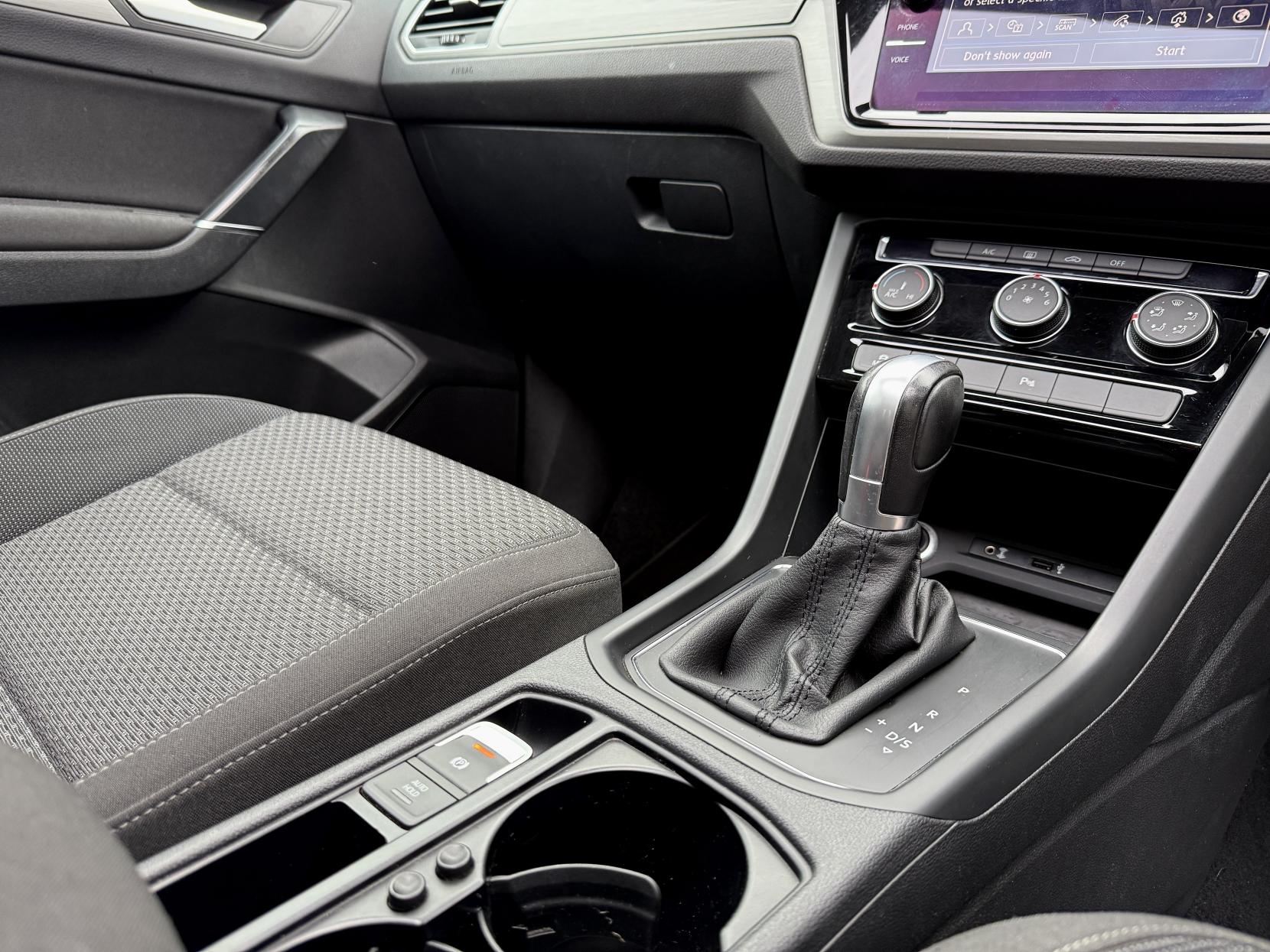 Volkswagen Touran 1.6 TDI BlueMotion Tech SE Family MPV 5dr Diesel DSG Euro 6 (s/s) (115 ps)