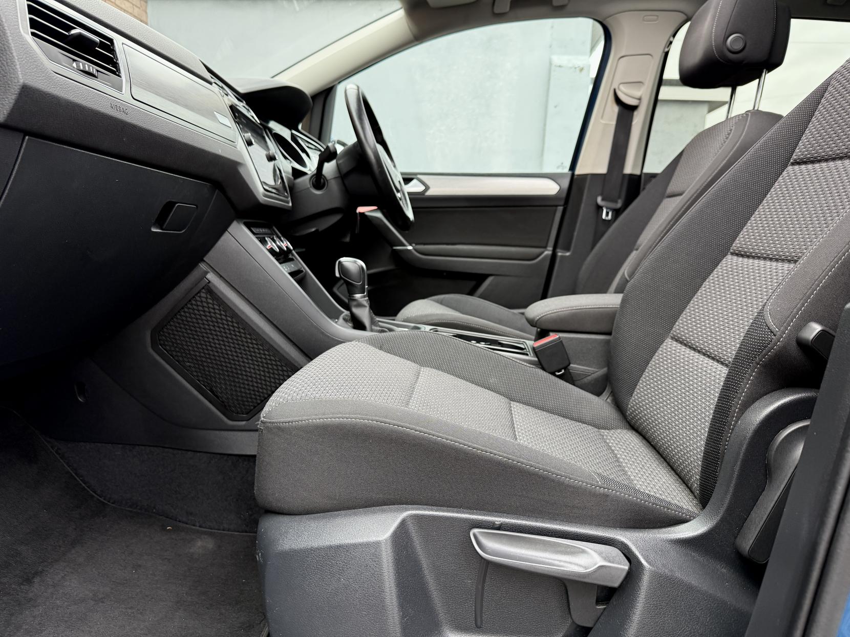 Volkswagen Touran 1.6 TDI BlueMotion Tech SE Family MPV 5dr Diesel DSG Euro 6 (s/s) (115 ps)