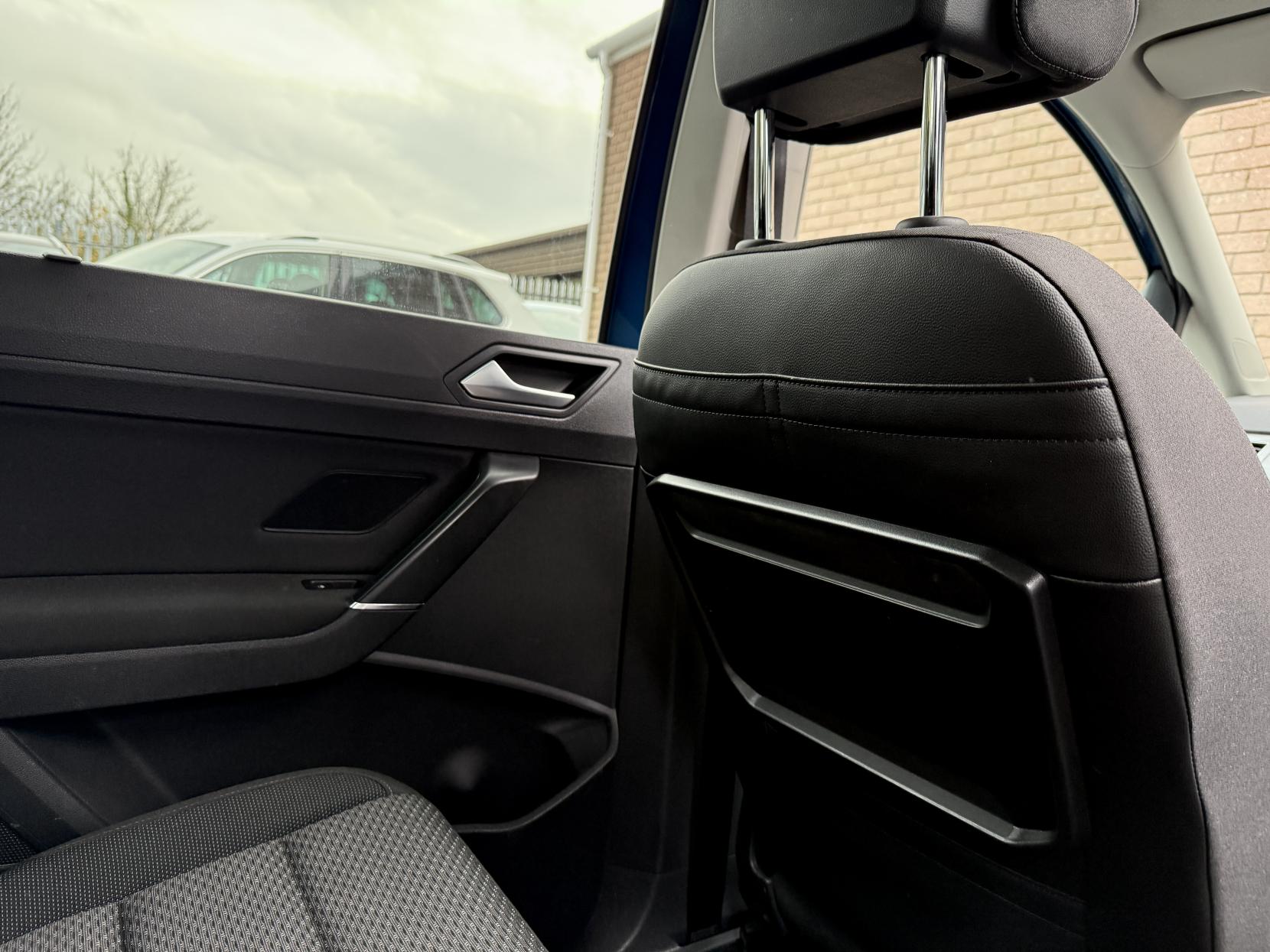 Volkswagen Touran 1.6 TDI BlueMotion Tech SE Family MPV 5dr Diesel DSG Euro 6 (s/s) (115 ps)