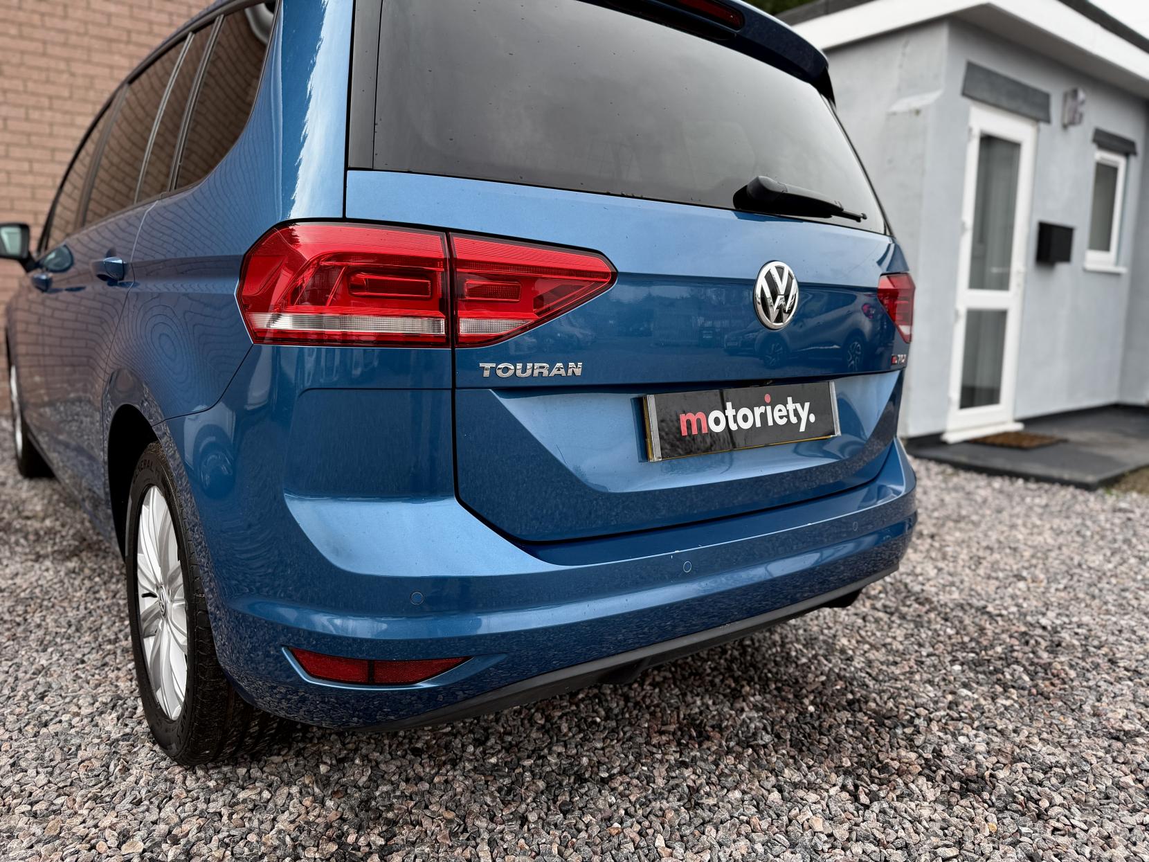 Volkswagen Touran 1.6 TDI BlueMotion Tech SE Family MPV 5dr Diesel DSG Euro 6 (s/s) (115 ps)