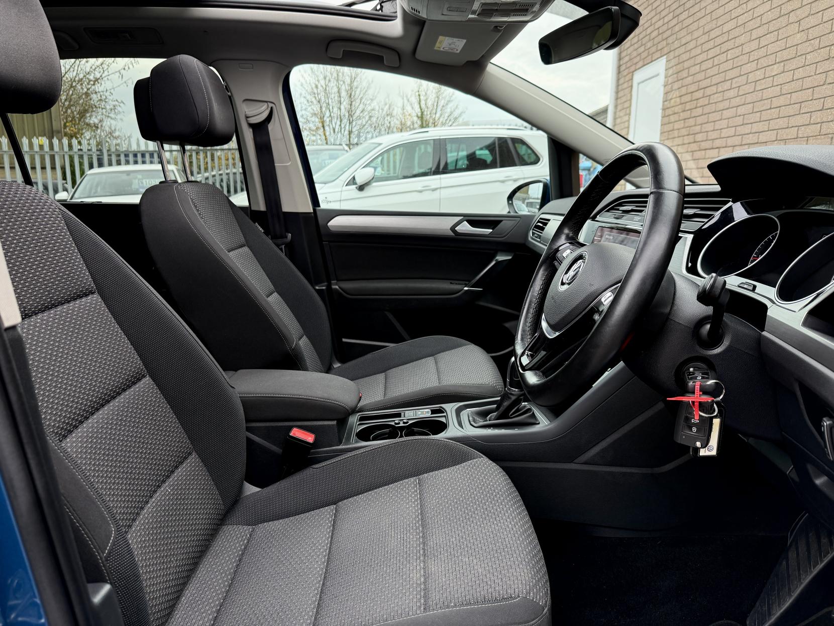 Volkswagen Touran 1.6 TDI BlueMotion Tech SE Family MPV 5dr Diesel DSG Euro 6 (s/s) (115 ps)