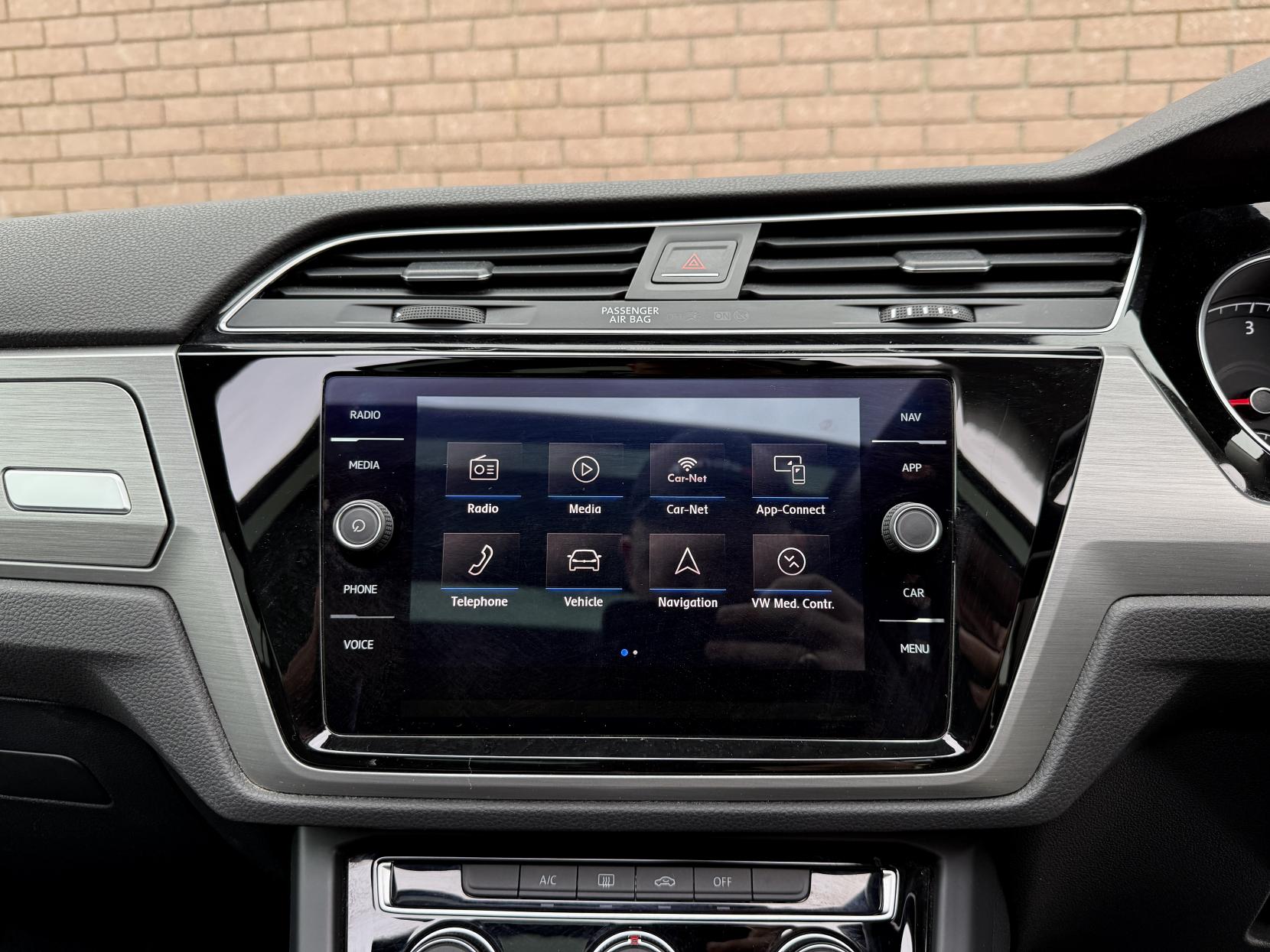 Volkswagen Touran 1.6 TDI BlueMotion Tech SE Family MPV 5dr Diesel DSG Euro 6 (s/s) (115 ps)