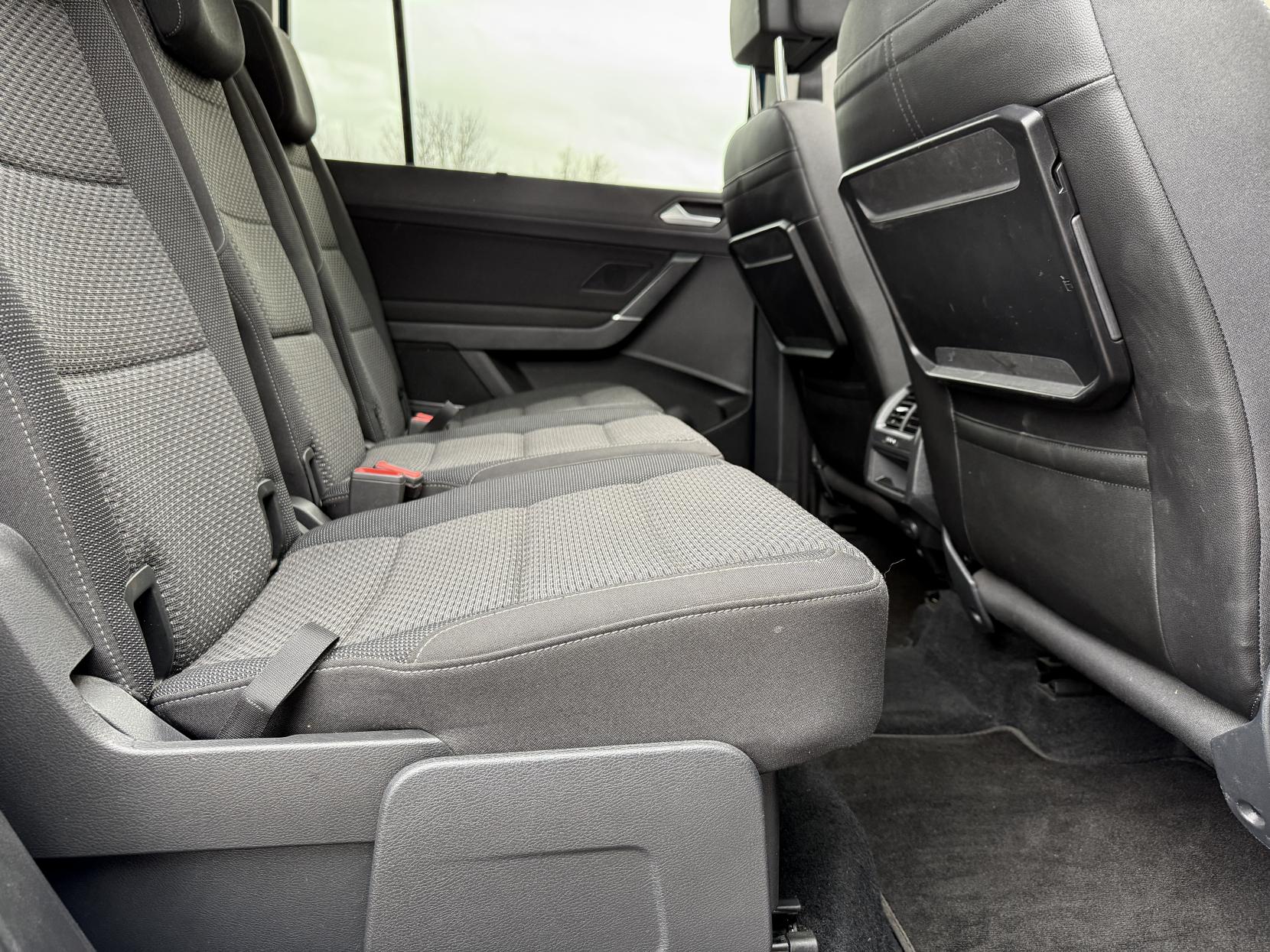 Volkswagen Touran 1.6 TDI BlueMotion Tech SE Family MPV 5dr Diesel DSG Euro 6 (s/s) (115 ps)