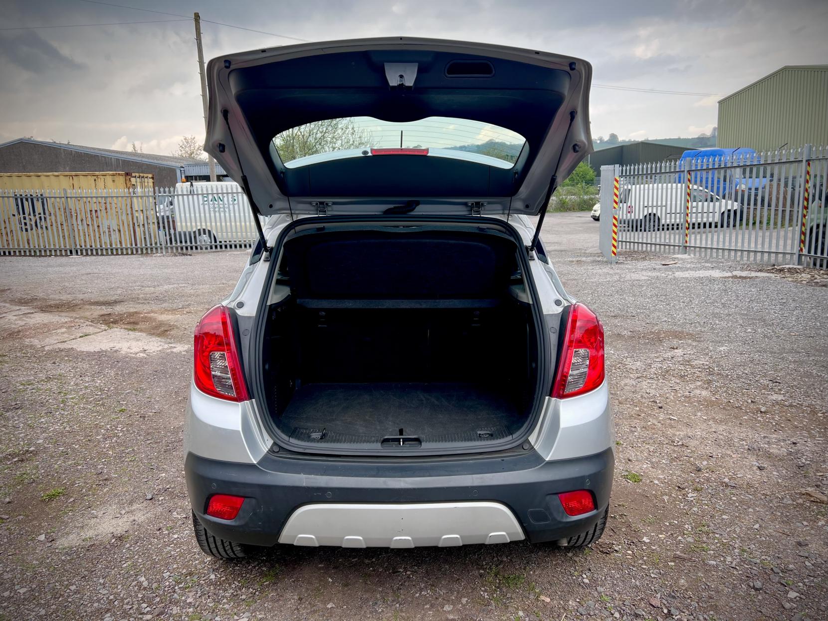 Vauxhall Mokka 1.6 Exclusiv SUV 5dr Petrol Manual 2WD Euro 5 (s/s) (115 ps)