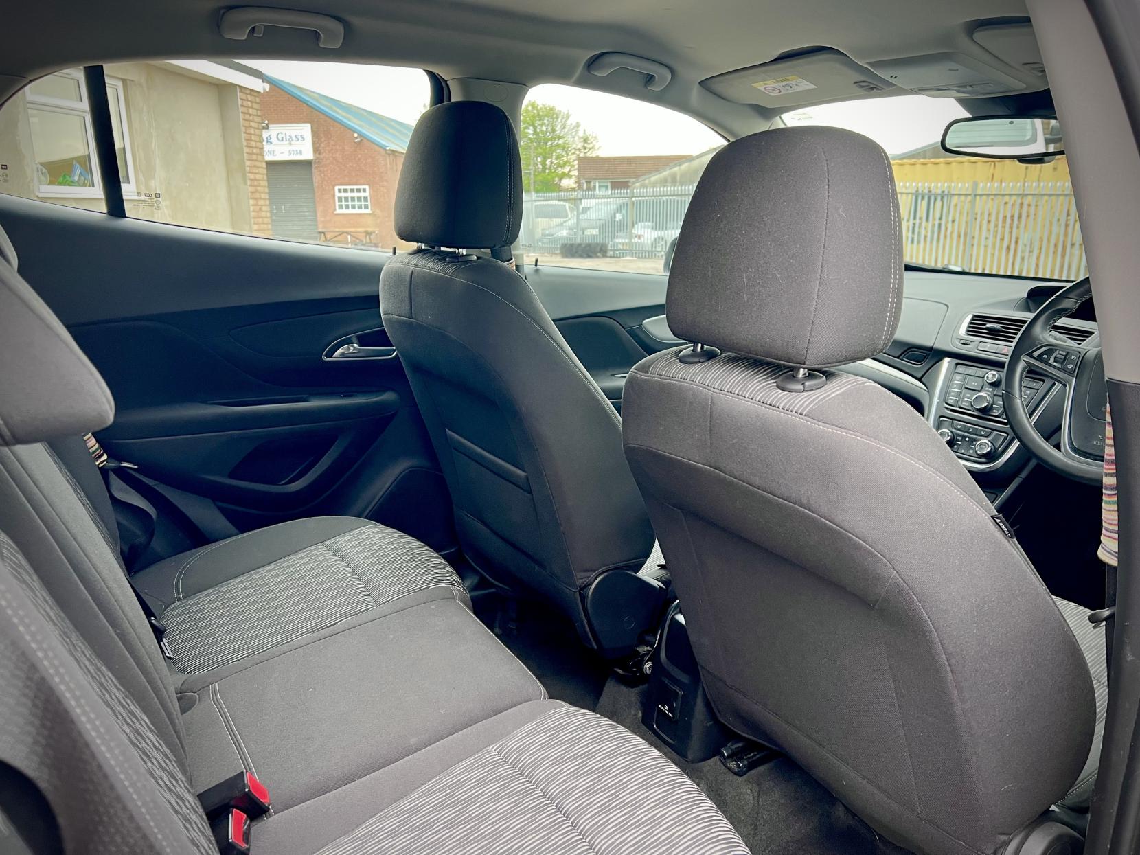 Vauxhall Mokka 1.6 Exclusiv SUV 5dr Petrol Manual 2WD Euro 5 (s/s) (115 ps)