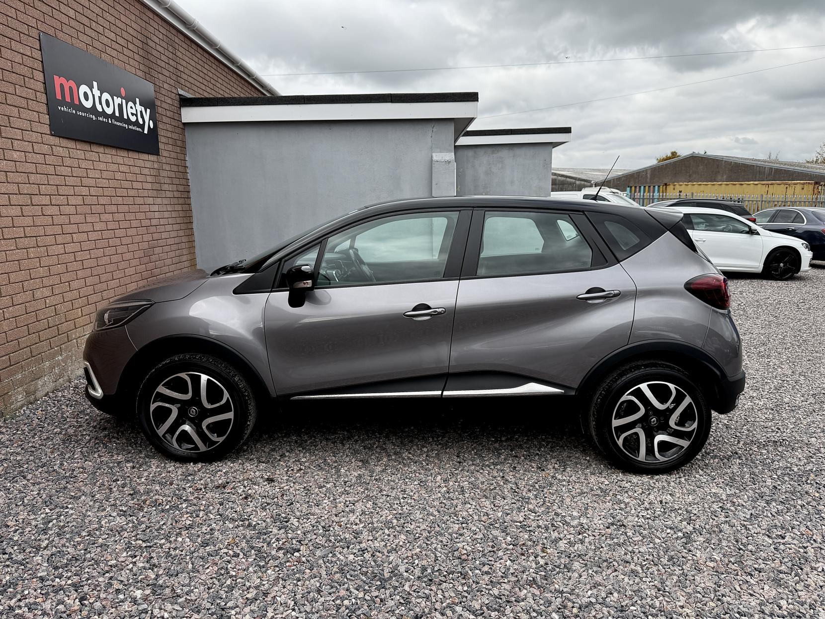Renault Captur 1.2 TCe ENERGY Dynamique Nav SUV 5dr Petrol EDC Euro 6 (s/s) (120 ps)