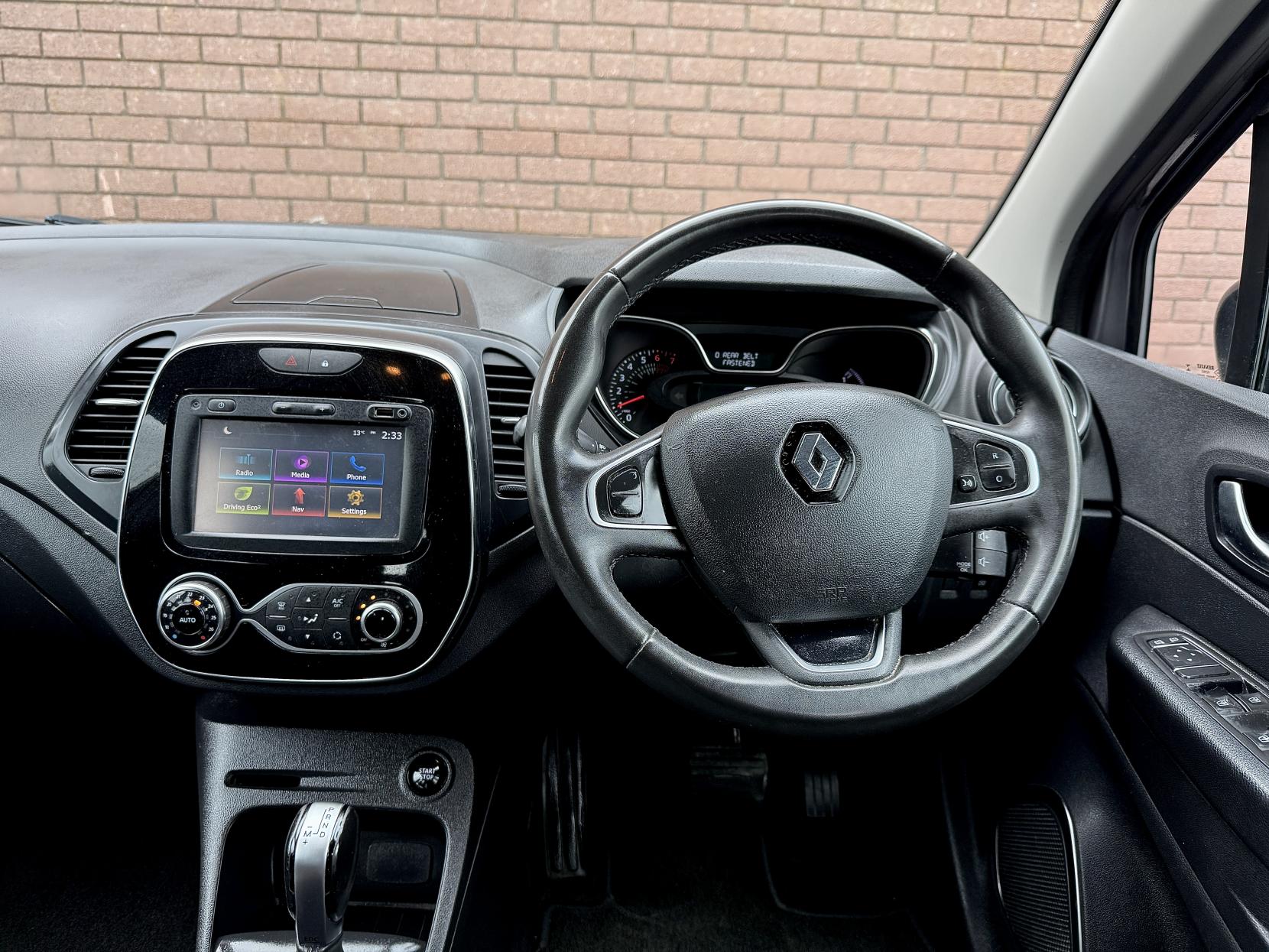 Renault Captur 1.2 TCe ENERGY Dynamique Nav SUV 5dr Petrol EDC Euro 6 (s/s) (120 ps)