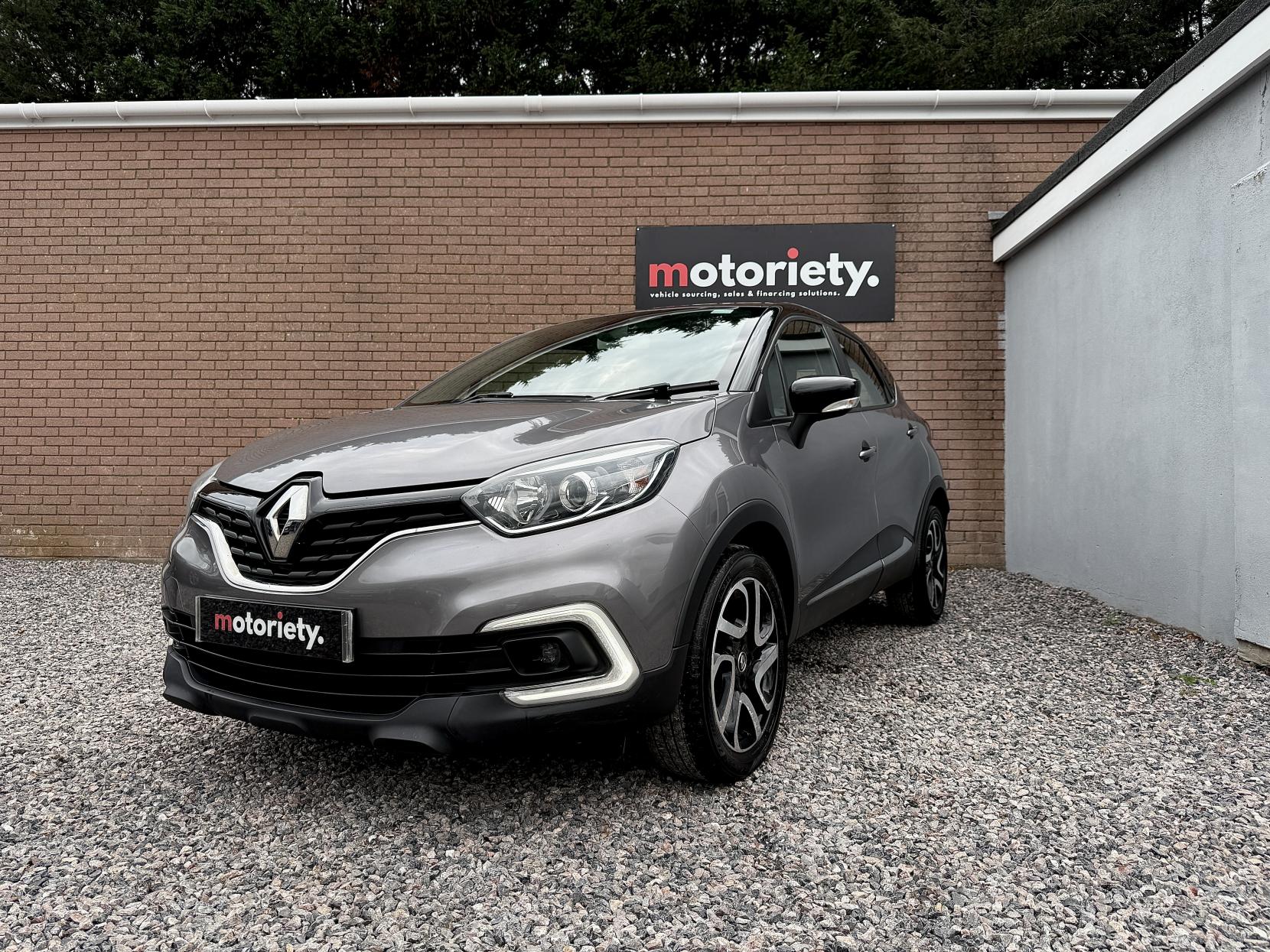 Renault Captur 1.2 TCe ENERGY Dynamique Nav SUV 5dr Petrol EDC Euro 6 (s/s) (120 ps)