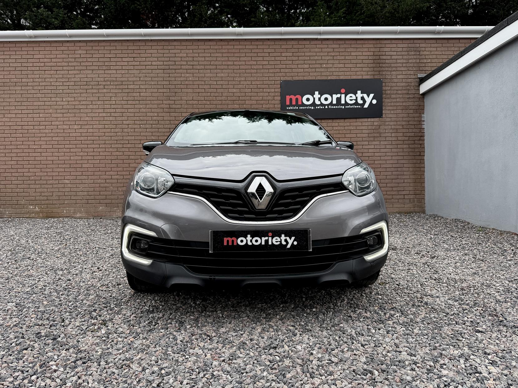 Renault Captur 1.2 TCe ENERGY Dynamique Nav SUV 5dr Petrol EDC Euro 6 (s/s) (120 ps)