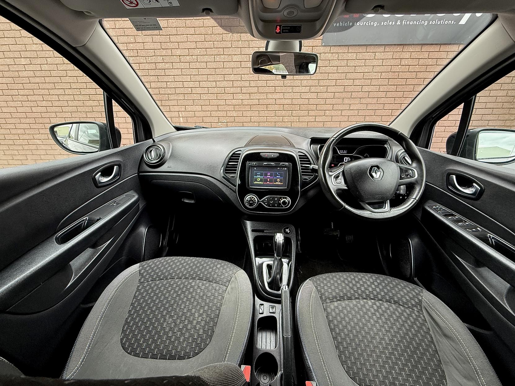 Renault Captur 1.2 TCe ENERGY Dynamique Nav SUV 5dr Petrol EDC Euro 6 (s/s) (120 ps)