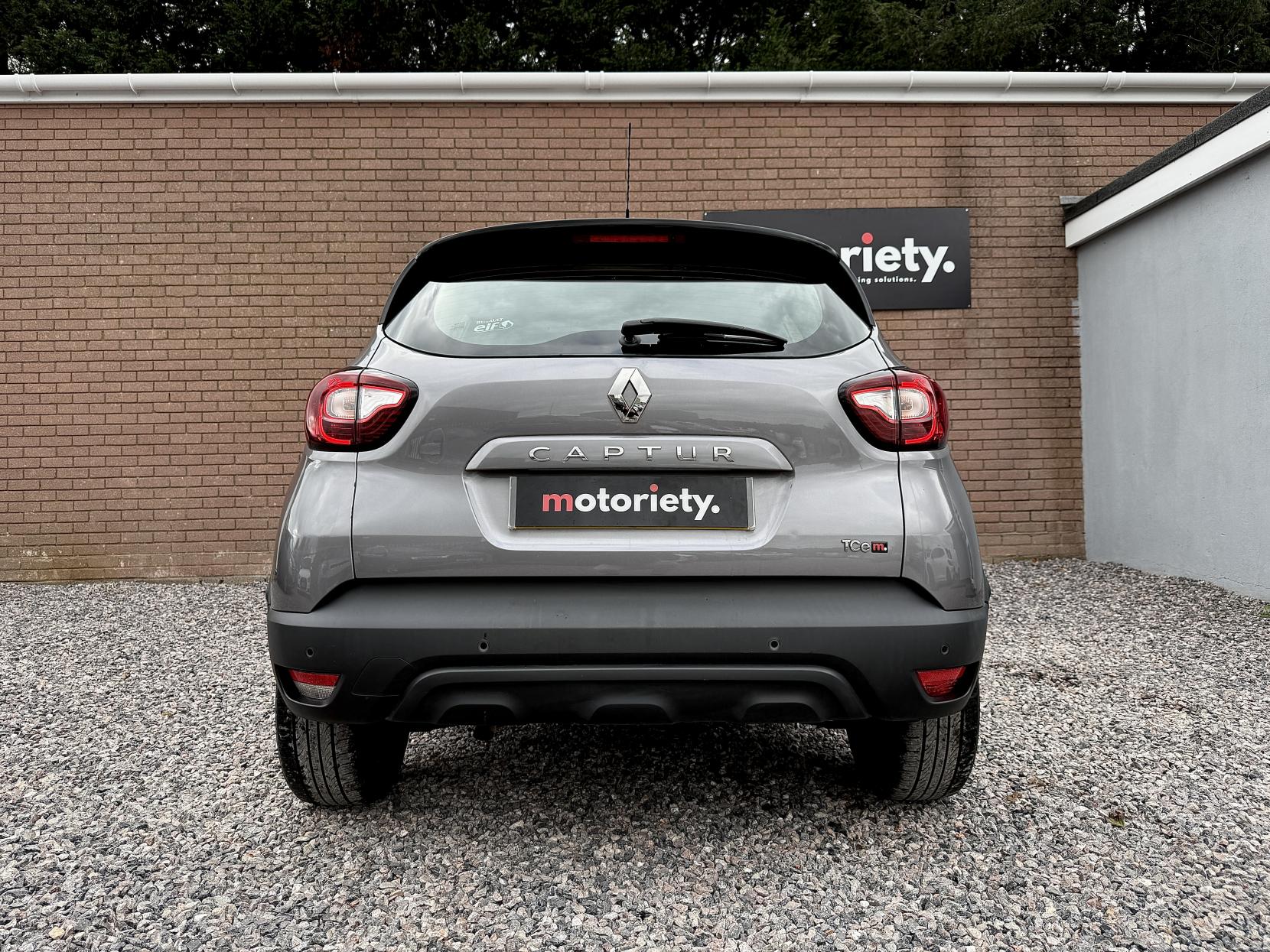 Renault Captur 1.2 TCe ENERGY Dynamique Nav SUV 5dr Petrol EDC Euro 6 (s/s) (120 ps)