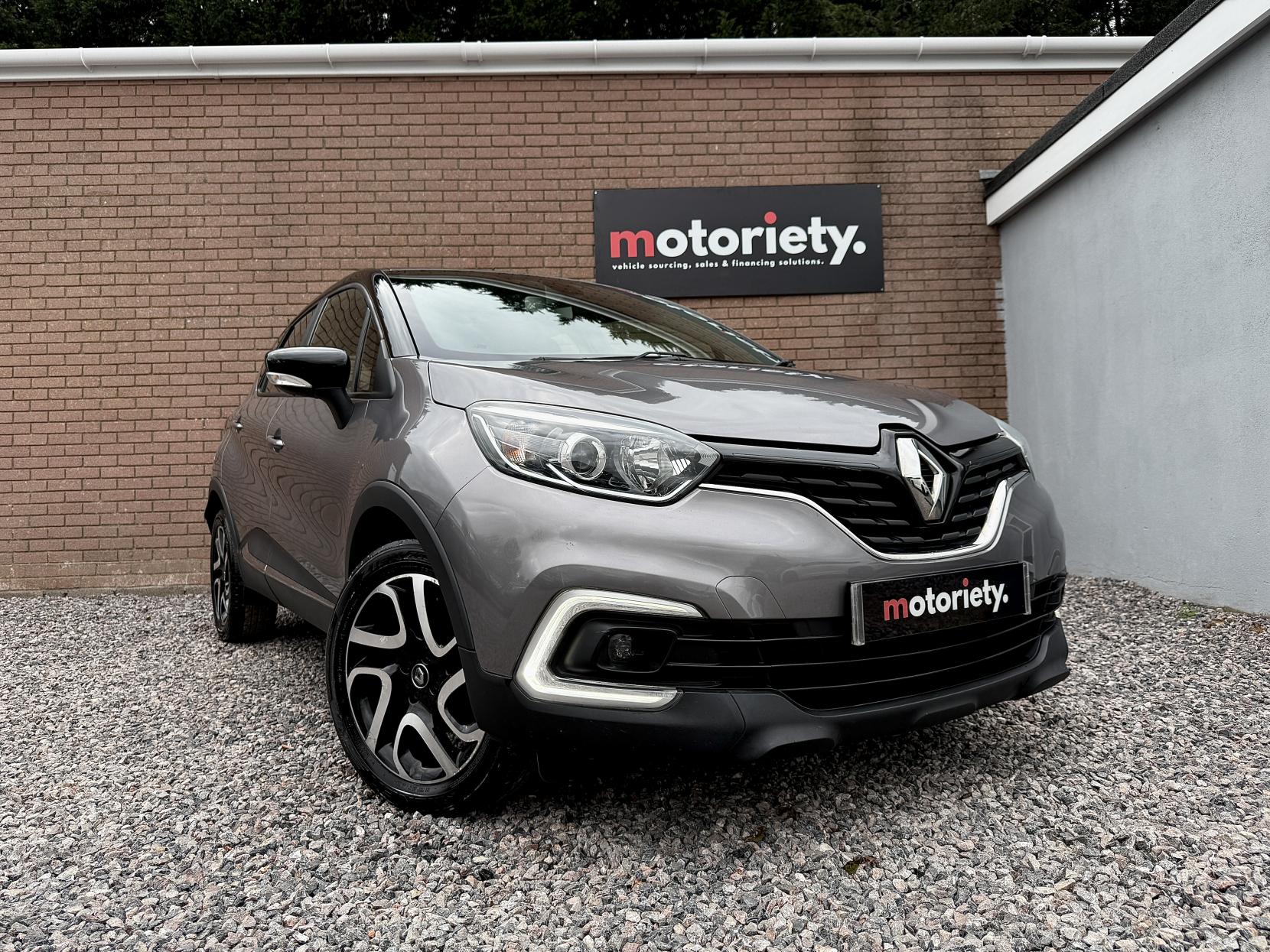 Renault Captur 1.2 TCe ENERGY Dynamique Nav SUV 5dr Petrol EDC Euro 6 (s/s) (120 ps)