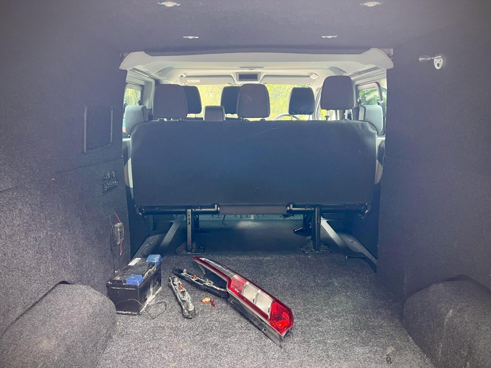 Ford Transit Custom 2.0 TDCi 310 Limited Combi Van 6dr Diesel Manual L2 H1 (165 g/km, 128 bhp)