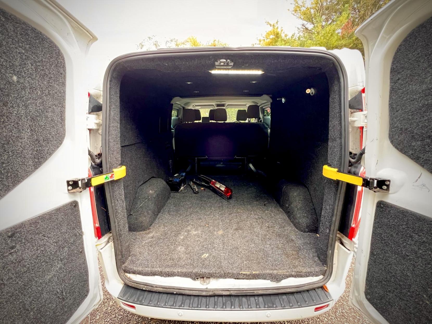 Ford Transit Custom 2.0 TDCi 310 Limited Combi Van 6dr Diesel Manual L2 H1 (165 g/km, 128 bhp)