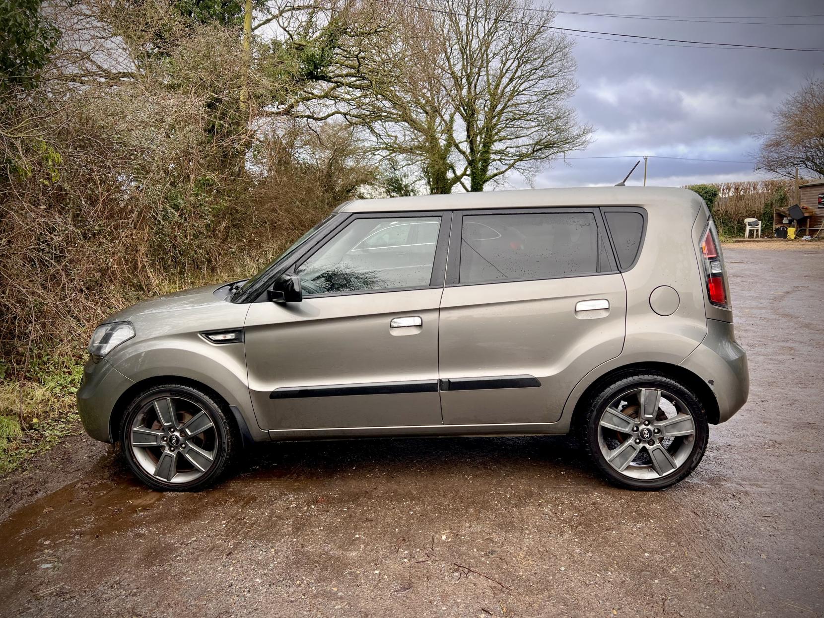 Kia Soul 1.6 CRDi Tempest SUV 5dr Diesel Auto Euro 4 (126 bhp)