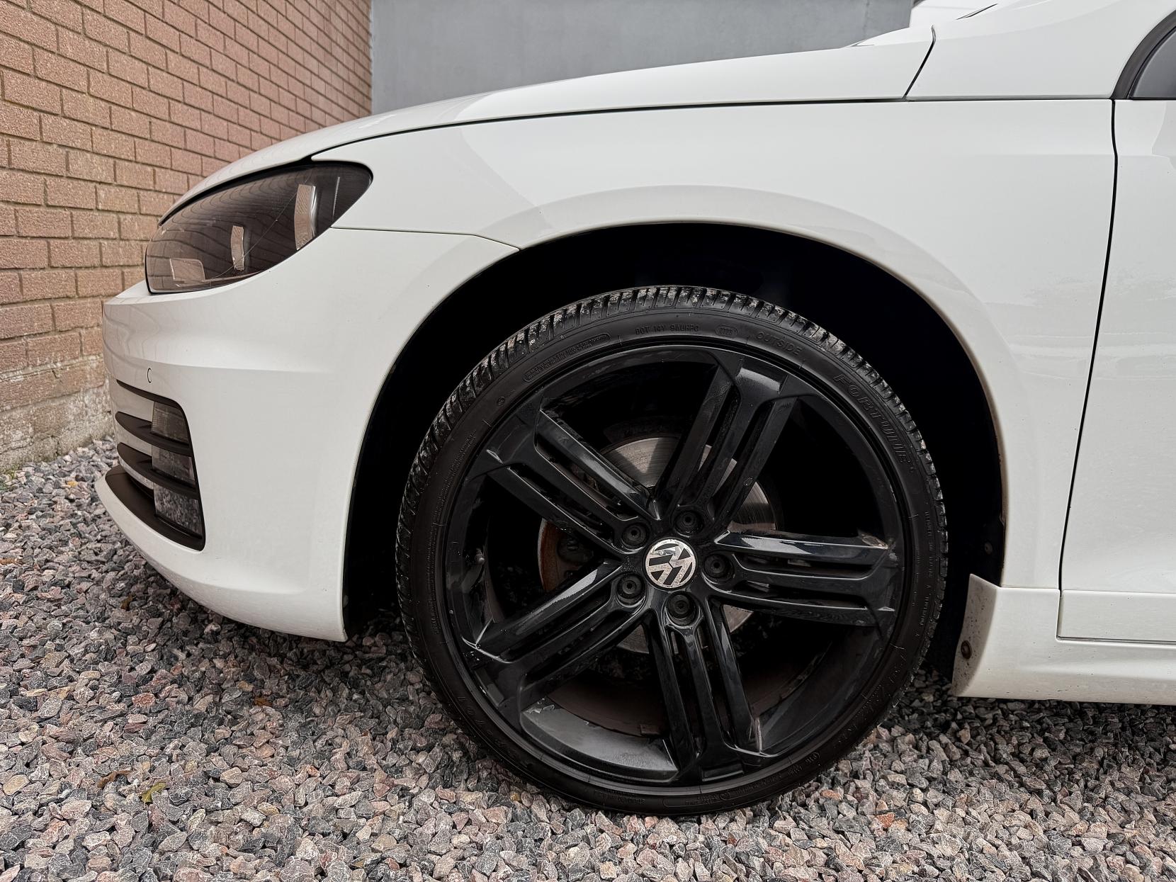 Volkswagen Scirocco 2.0 TDI BlueMotion Tech R-Line Hatchback 3dr Diesel DSG Euro 6 (s/s) (150 ps)