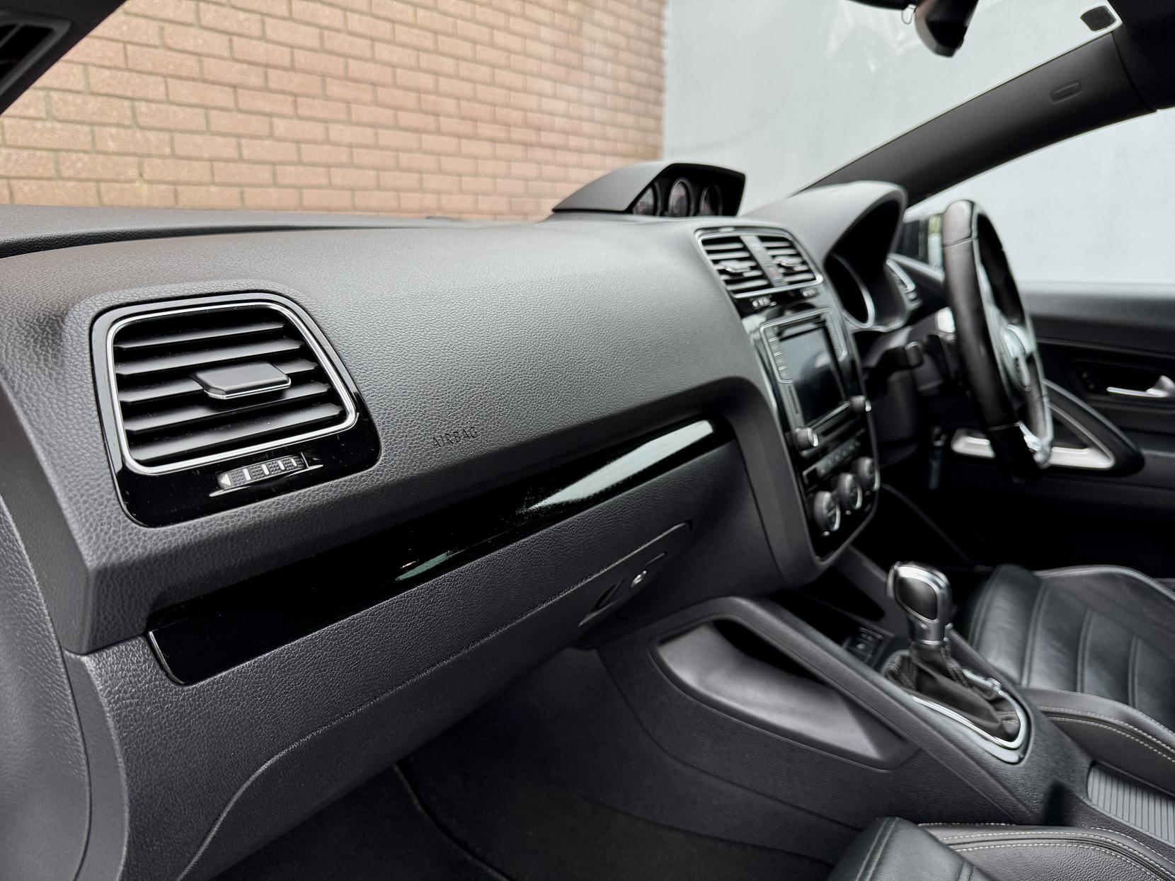 Volkswagen Scirocco 2.0 TDI BlueMotion Tech R-Line Hatchback 3dr Diesel DSG Euro 6 (s/s) (150 ps)