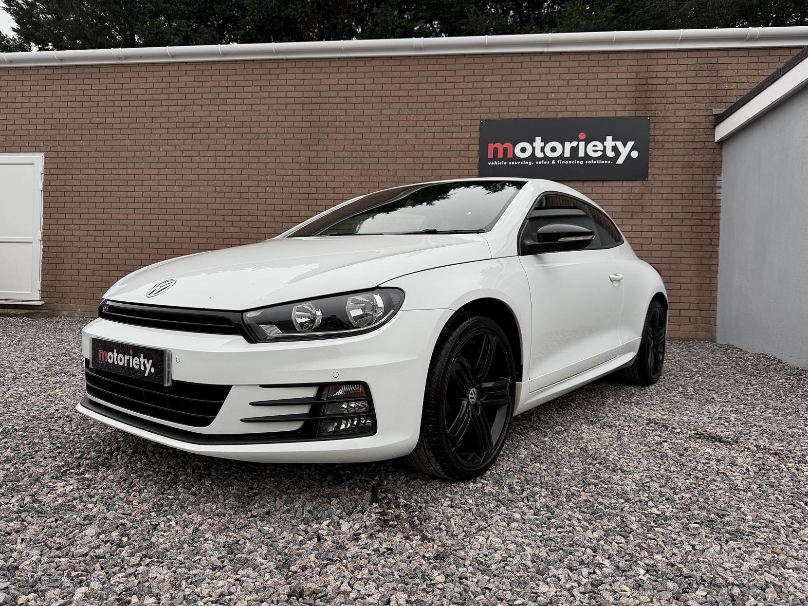 Volkswagen Scirocco 2.0 TDI BlueMotion Tech R-Line Hatchback 3dr Diesel DSG Euro 6 (s/s) (150 ps)