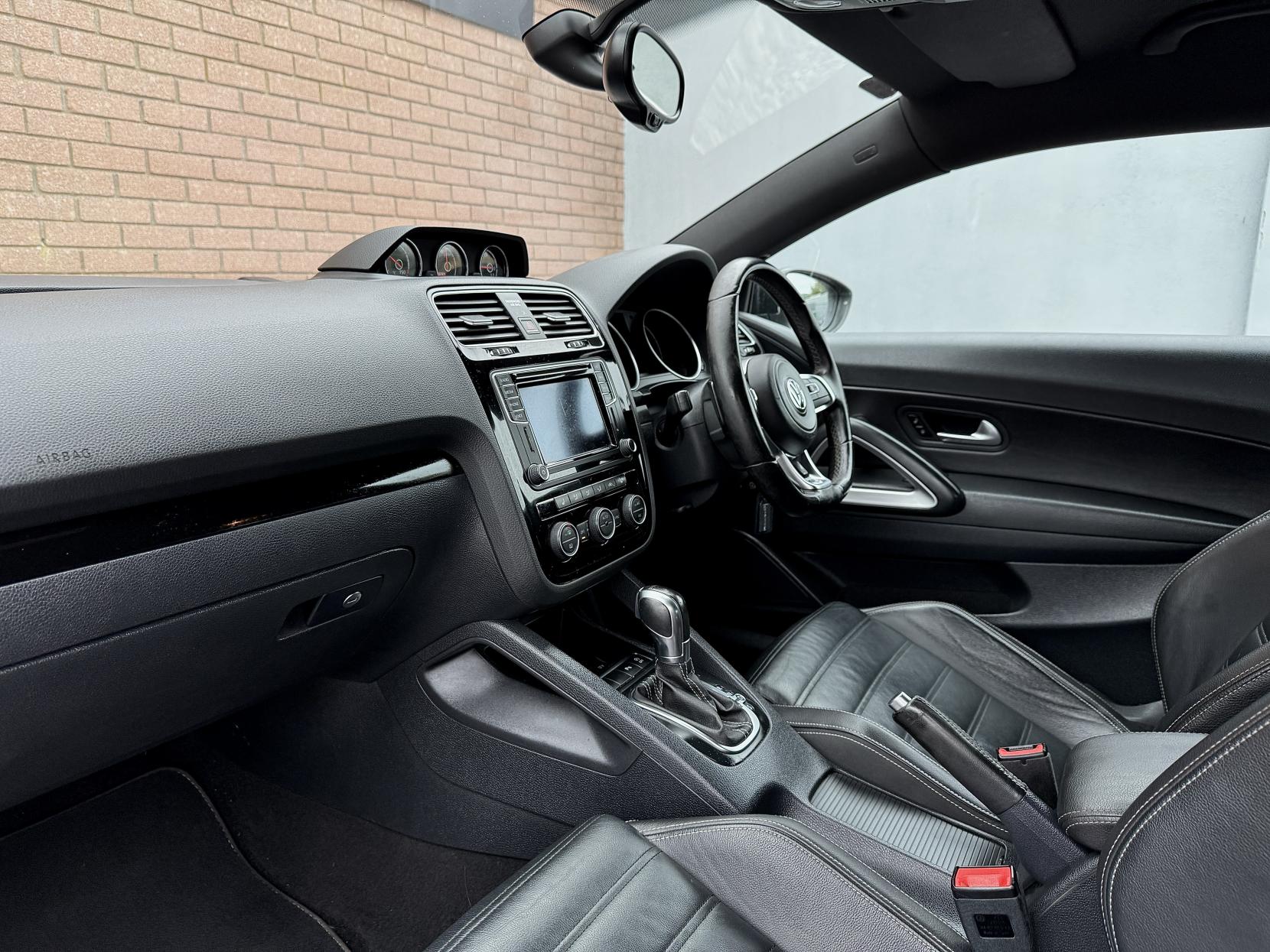 Volkswagen Scirocco 2.0 TDI BlueMotion Tech R-Line Hatchback 3dr Diesel DSG Euro 6 (s/s) (150 ps)