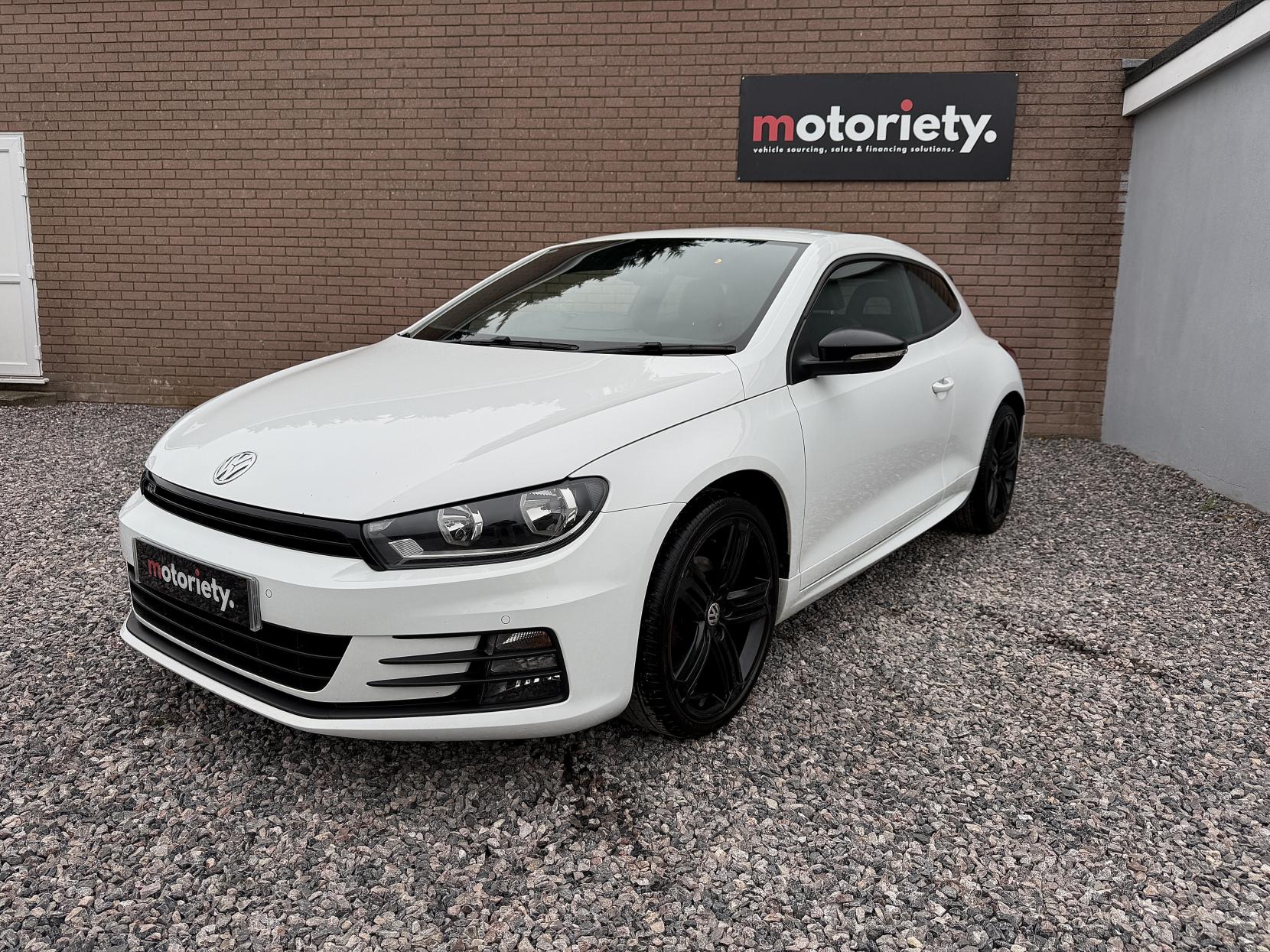 Volkswagen Scirocco 2.0 TDI BlueMotion Tech R-Line Hatchback 3dr Diesel DSG Euro 6 (s/s) (150 ps)