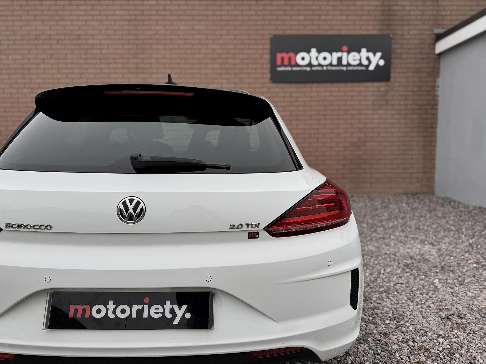 Volkswagen Scirocco 2.0 TDI BlueMotion Tech R-Line Hatchback 3dr Diesel DSG Euro 6 (s/s) (150 ps)