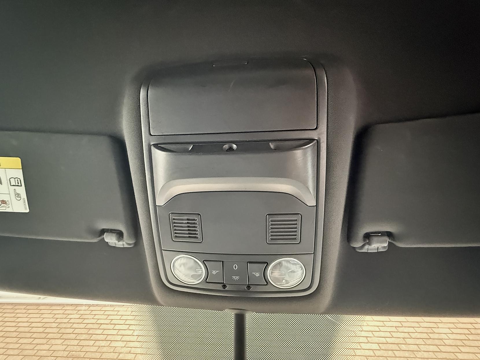 Volkswagen Scirocco 2.0 TDI BlueMotion Tech R-Line Hatchback 3dr Diesel DSG Euro 6 (s/s) (150 ps)