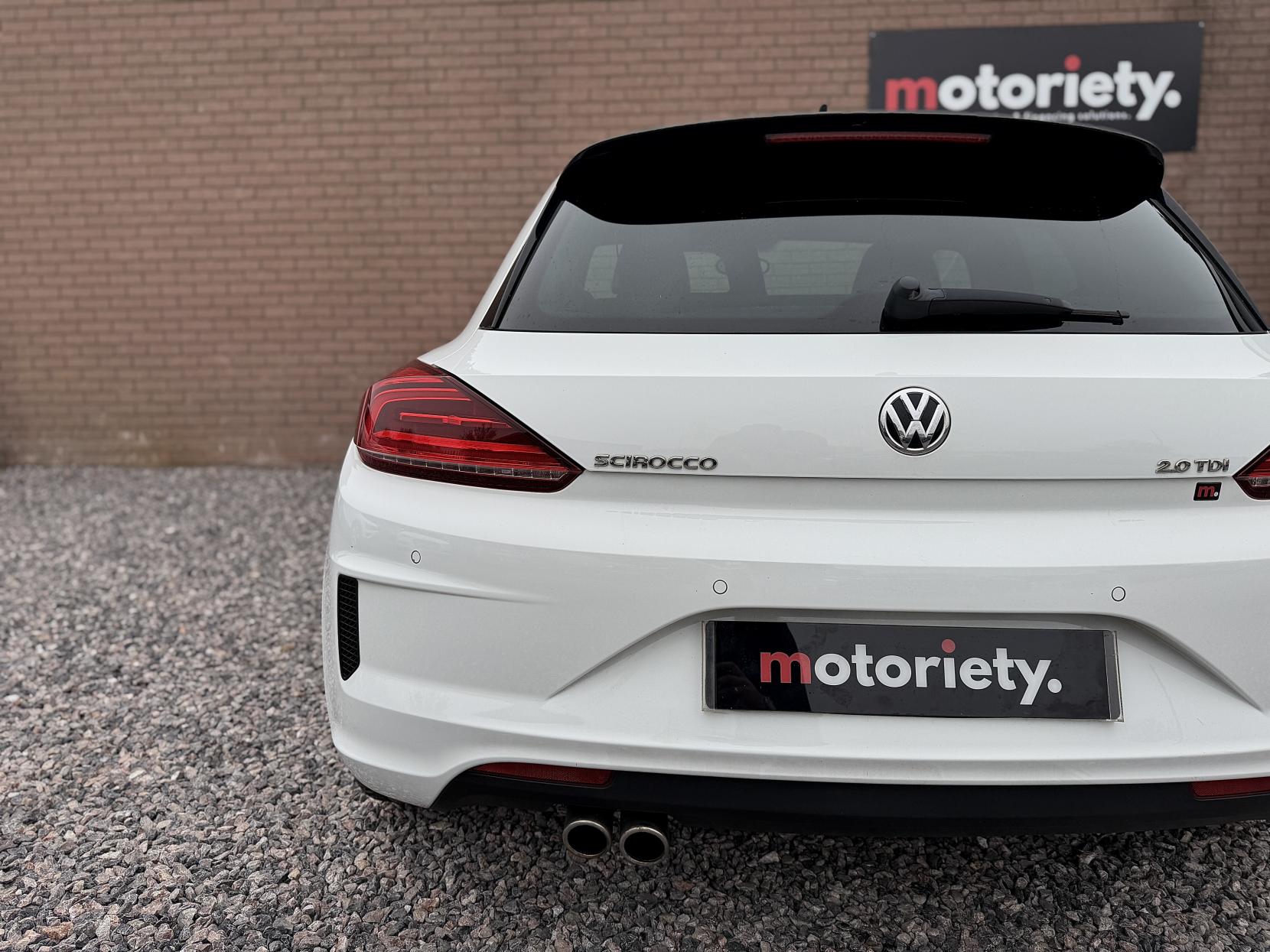 Volkswagen Scirocco 2.0 TDI BlueMotion Tech R-Line Hatchback 3dr Diesel DSG Euro 6 (s/s) (150 ps)