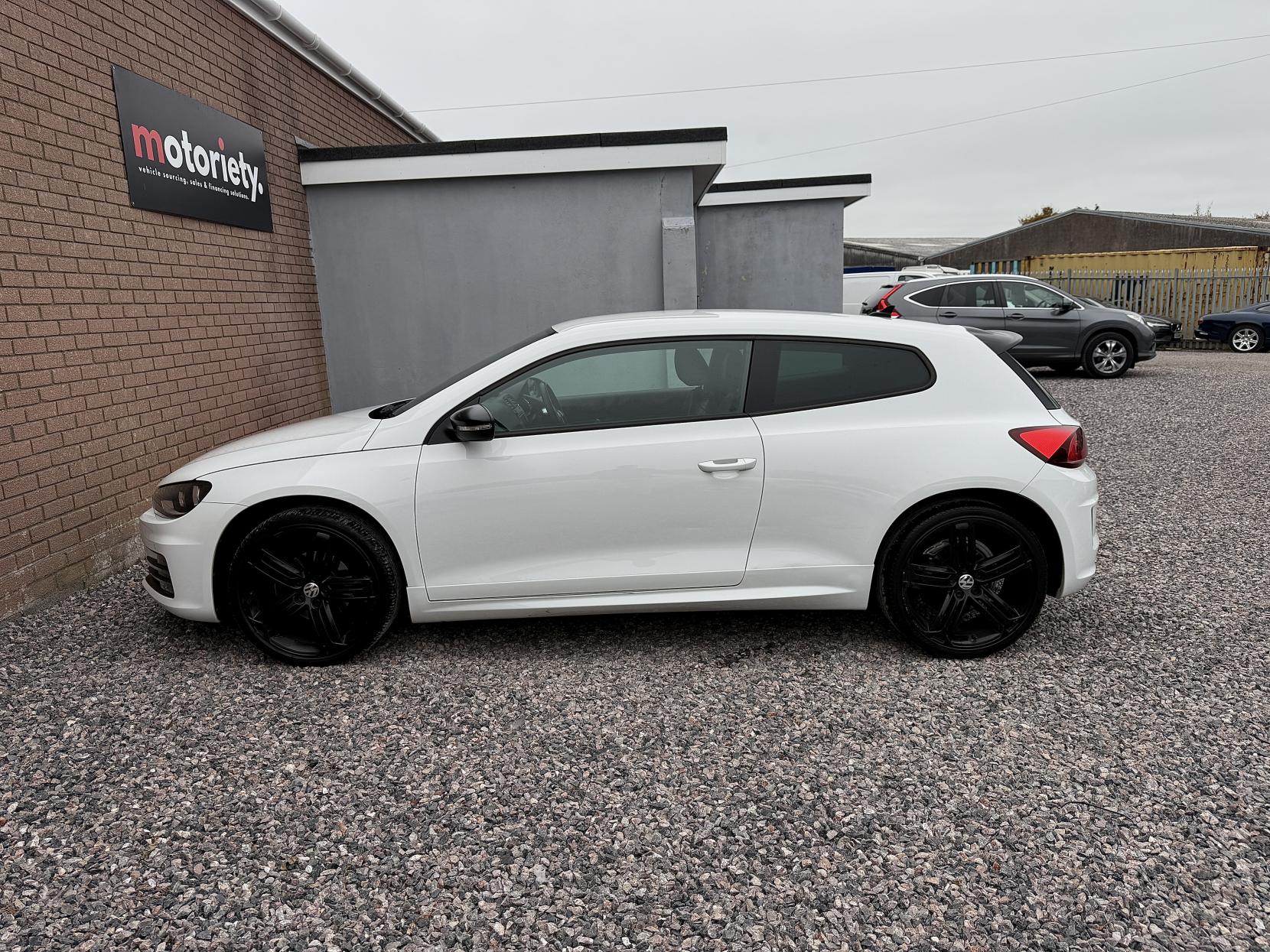 Volkswagen Scirocco 2.0 TDI BlueMotion Tech R-Line Hatchback 3dr Diesel DSG Euro 6 (s/s) (150 ps)