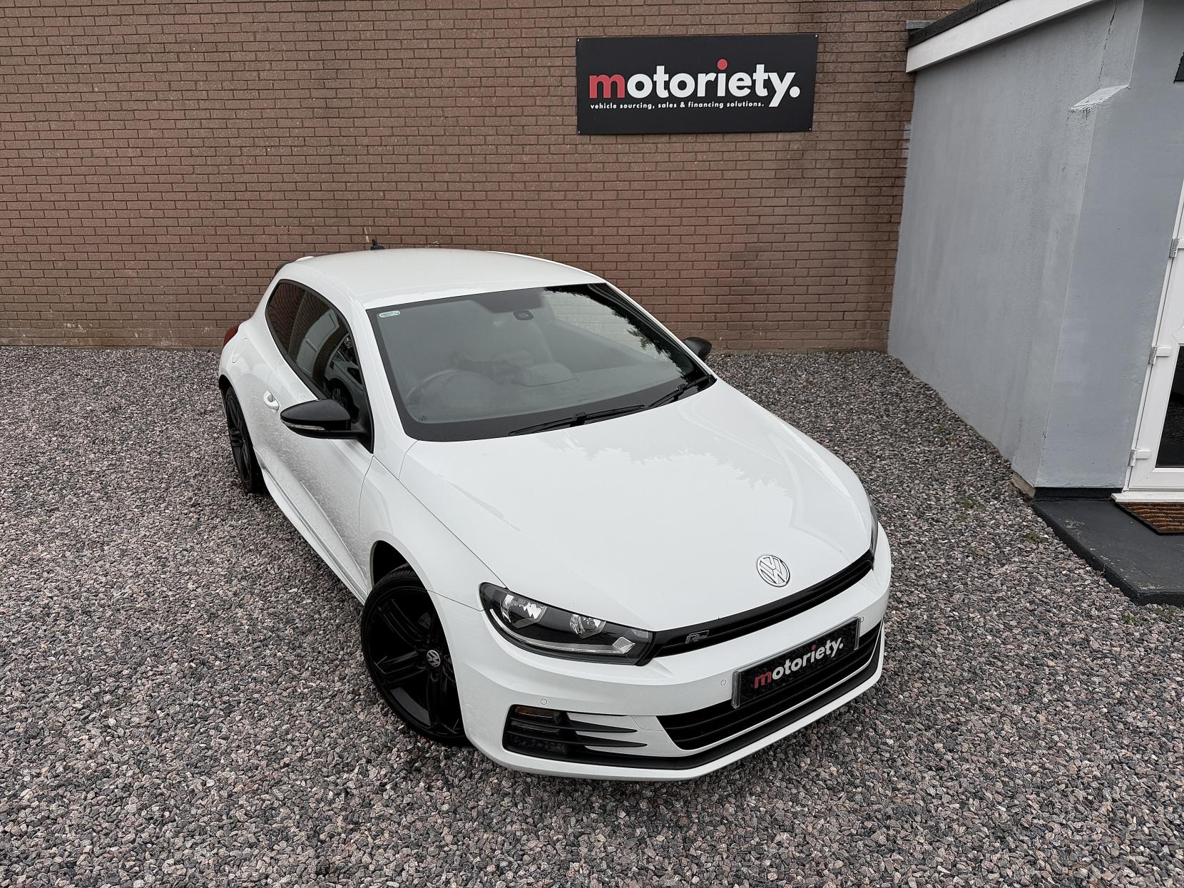 Volkswagen Scirocco 2.0 TDI BlueMotion Tech R-Line Hatchback 3dr Diesel DSG Euro 6 (s/s) (150 ps)